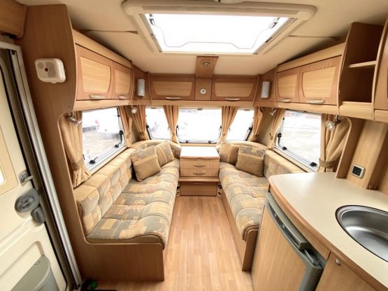 Abbey GTS 418 Fixed Bed Caravan
