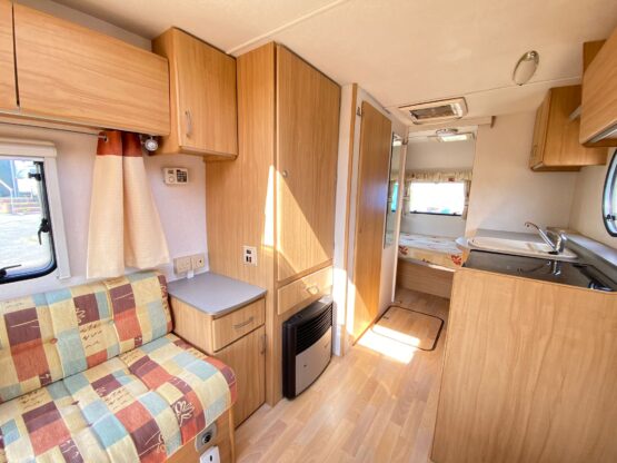 Avondale Bianco 54 Fixed Bed Caravan
