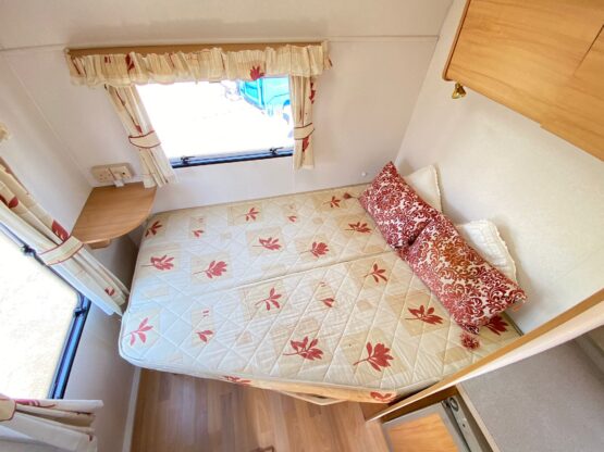 Avondale Bianco 54 Fixed Bed Caravan