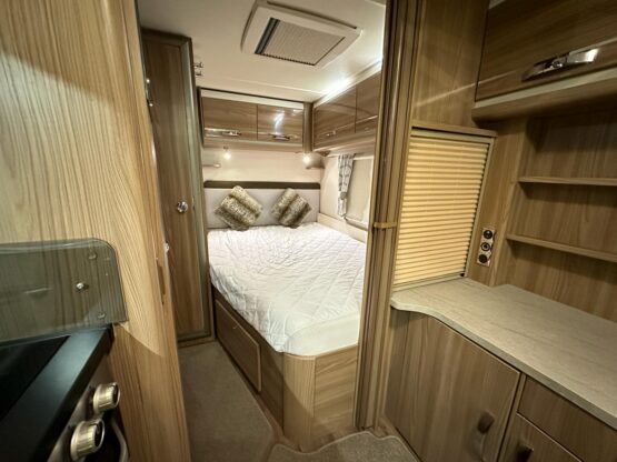 Swift Challenger 510 Fixed Bed 4 Berth Caravan