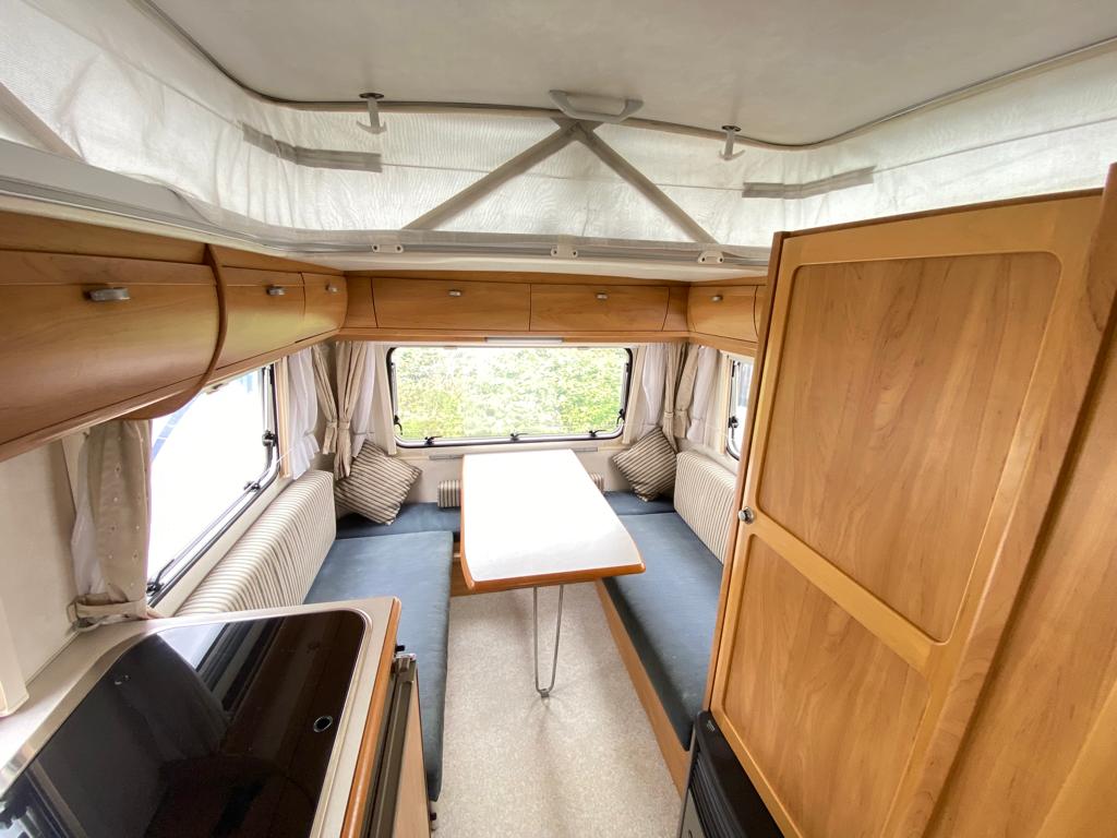 
								Eriba Triton 430GT 3 Berth Pop-Top Caravan full									