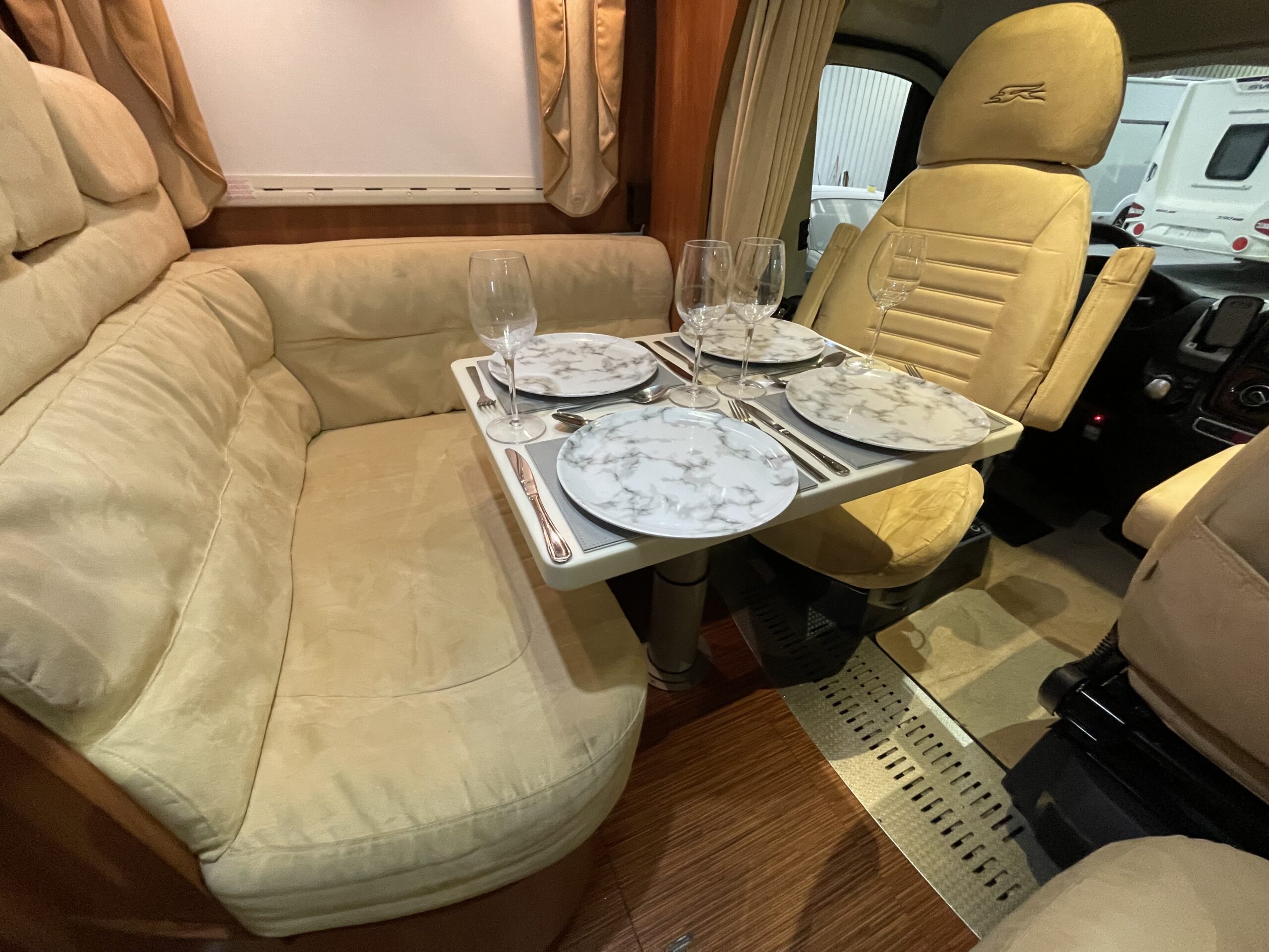 
								Laika Kreos 5009 Motorhome full									