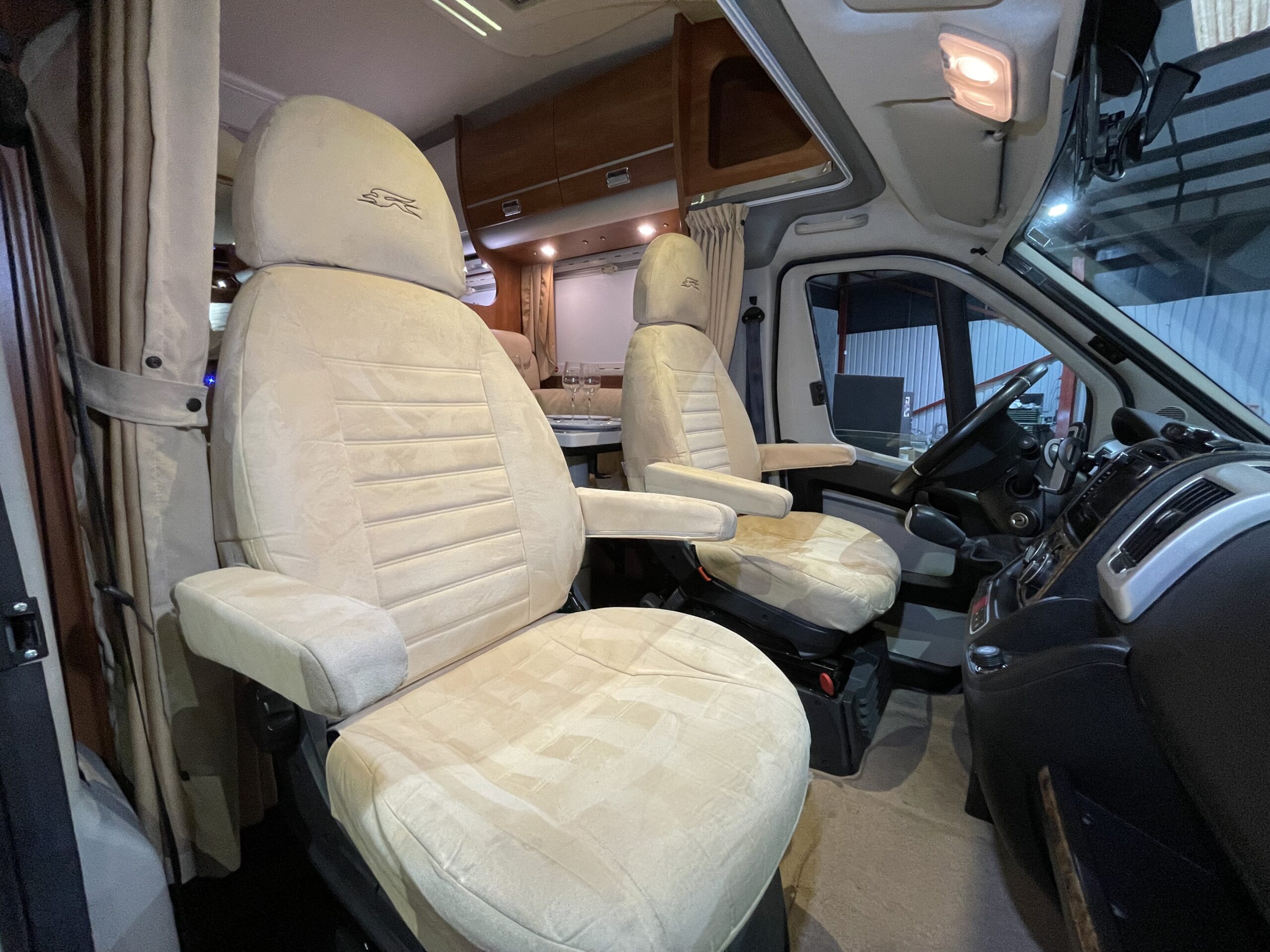 
								Laika Kreos 5009 Motorhome full									