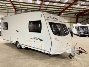 Lunar Quasar 5 Berth Caravan