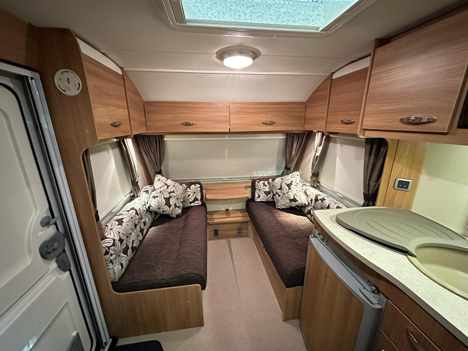 
								Sprite Musketeer TD Lightweight 5 Berth Caravan full									