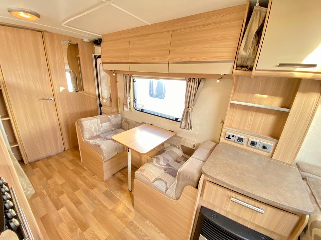 
								Coachman Amara 640/6 Twin Axle 6 Berth Caravan full									