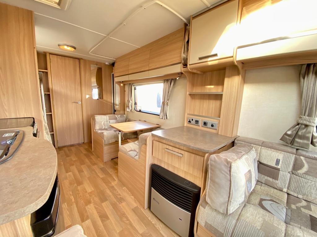 
								Coachman Amara 640/6 Twin Axle 6 Berth Caravan full									