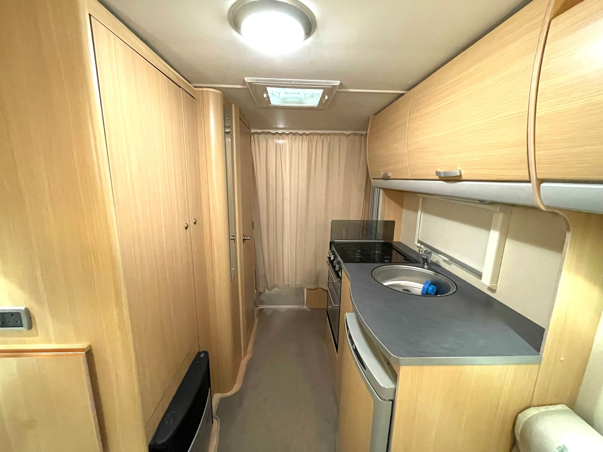 
								Sprite Major 5 Berth Caravan full									