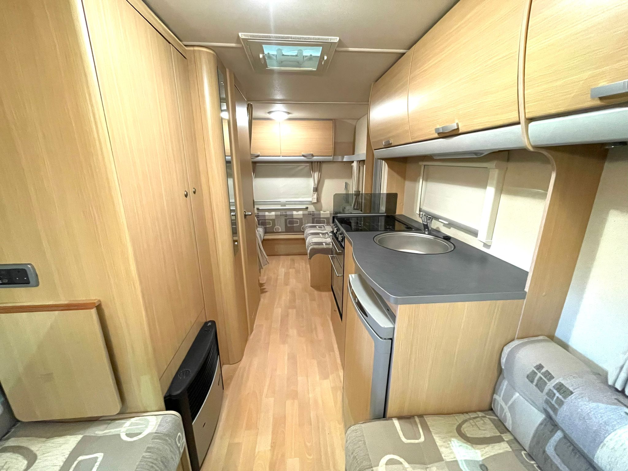 
								Sprite Major 5 Berth Caravan full									