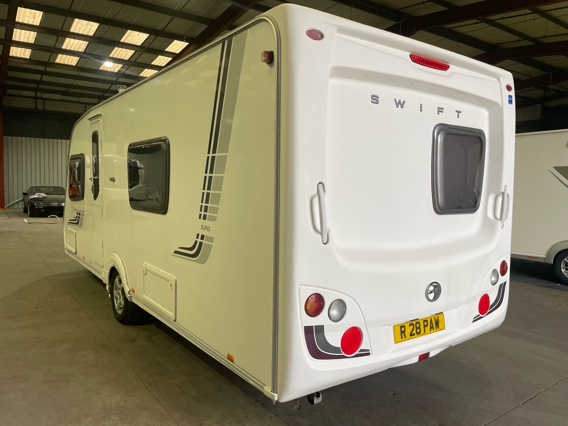 
								Swift Challenger 570-4 Berth Fixed Bed Caravan With End Washroom full									