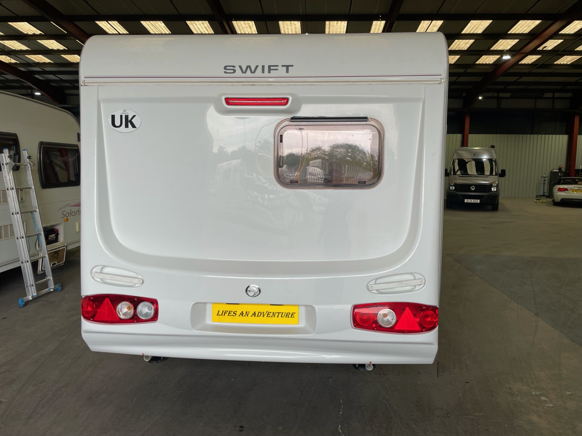 
								Swift Lynmere GT 2 Berth L-Shaped Kitchen full									