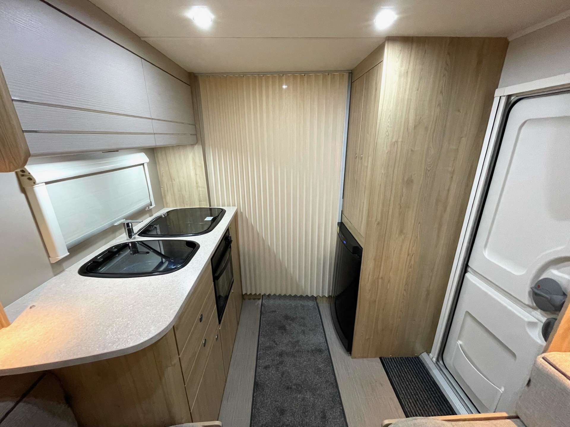 
								Elddis Xplore 574 – 4 Berth Caravan with Fixed Single Beds full									