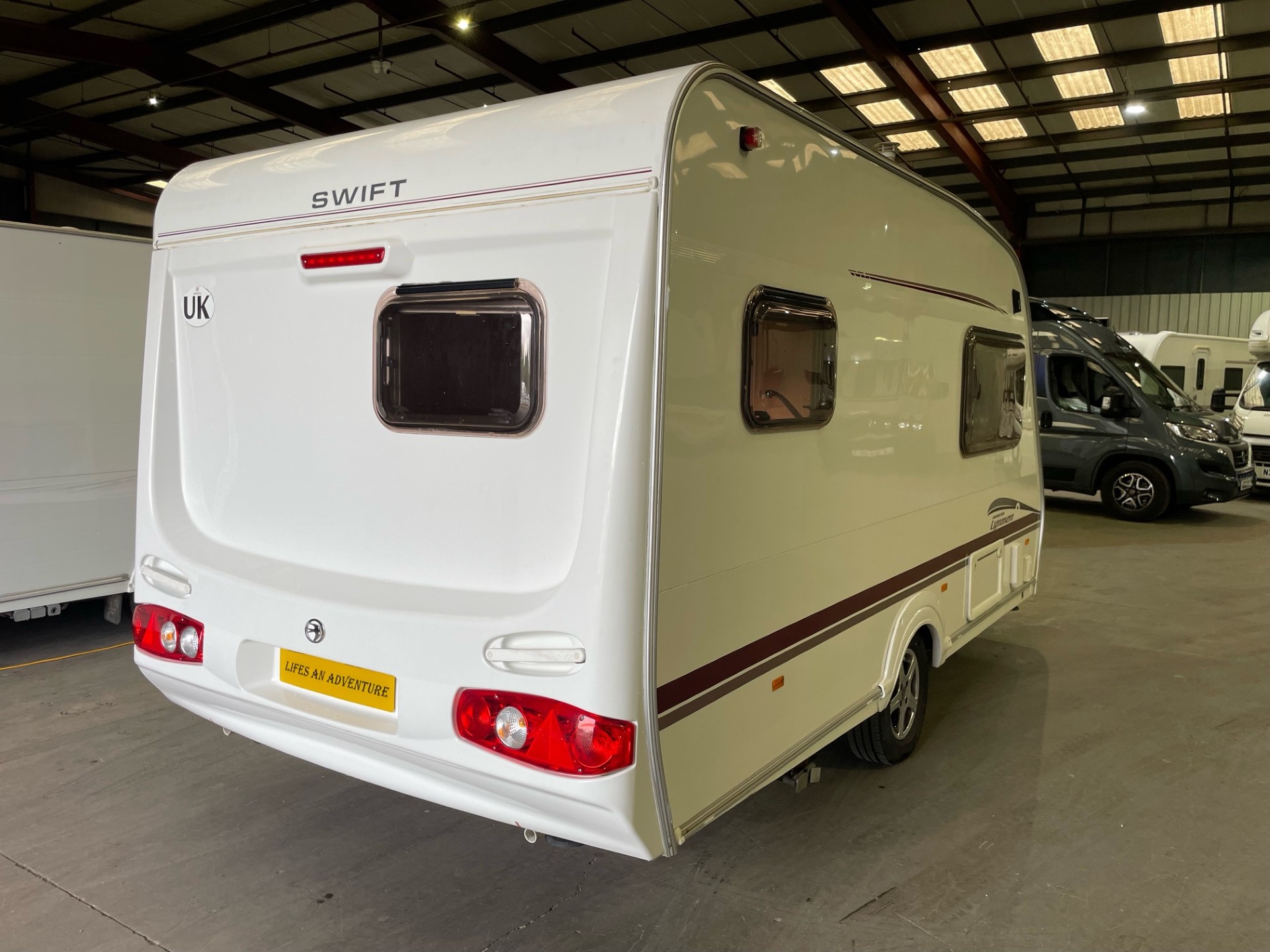 
								Swift Lynmere GT 2 Berth L-Shaped Kitchen full									