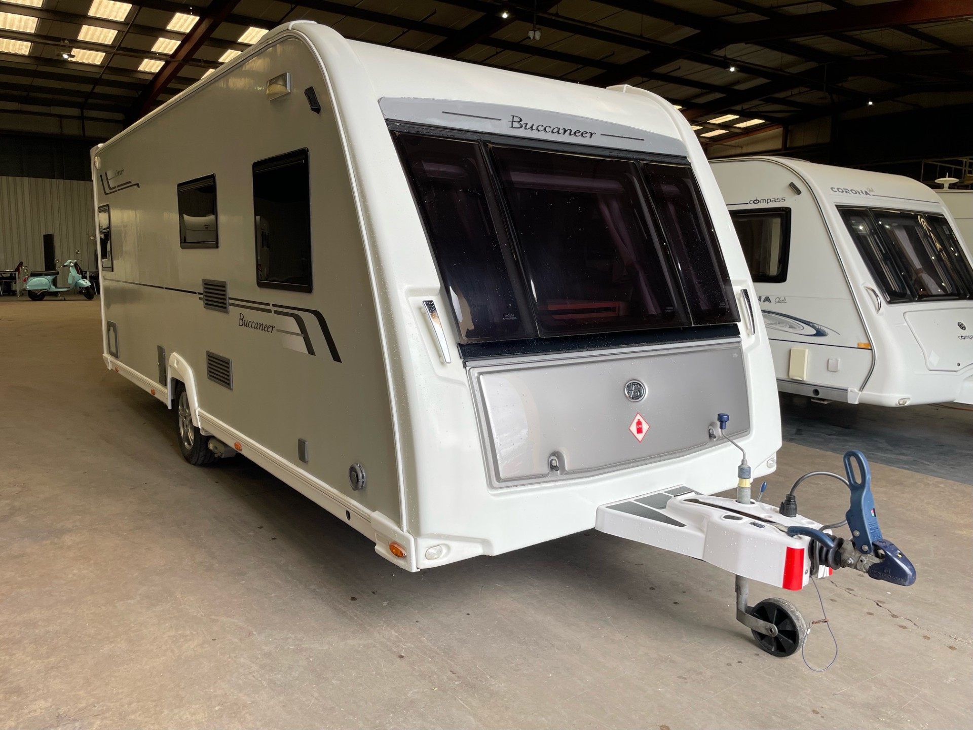 
								Buccaneer Corsair – 4 Berth Fixed Bed Caravan With Motor Mover And Awning full									