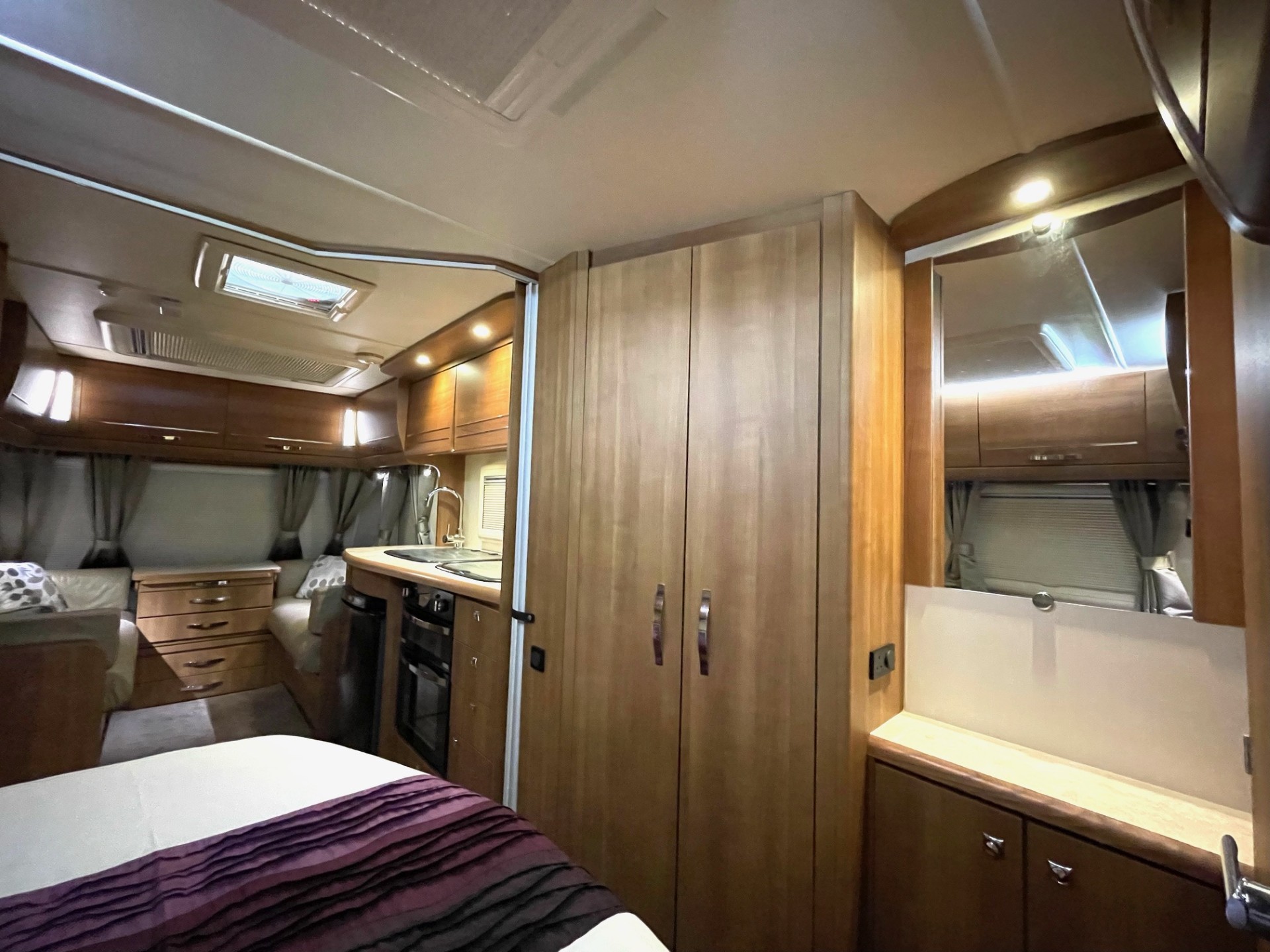 
								Buccaneer Corsair – 4 Berth Fixed Bed Caravan With Motor Mover And Awning full									