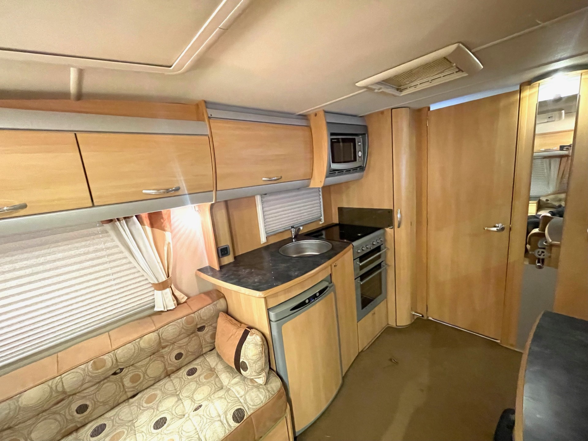 
								Sterling Eccles Topaz 2 Berth Caravan With Motor Mover full									