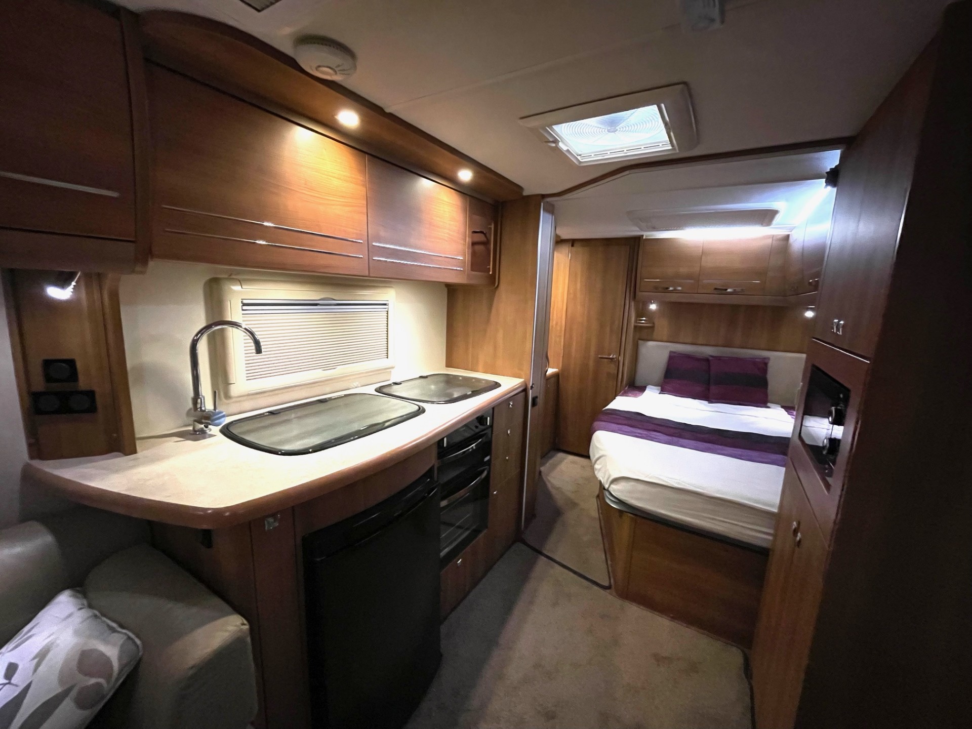 
								Buccaneer Corsair – 4 Berth Fixed Bed Caravan With Motor Mover And Awning full									