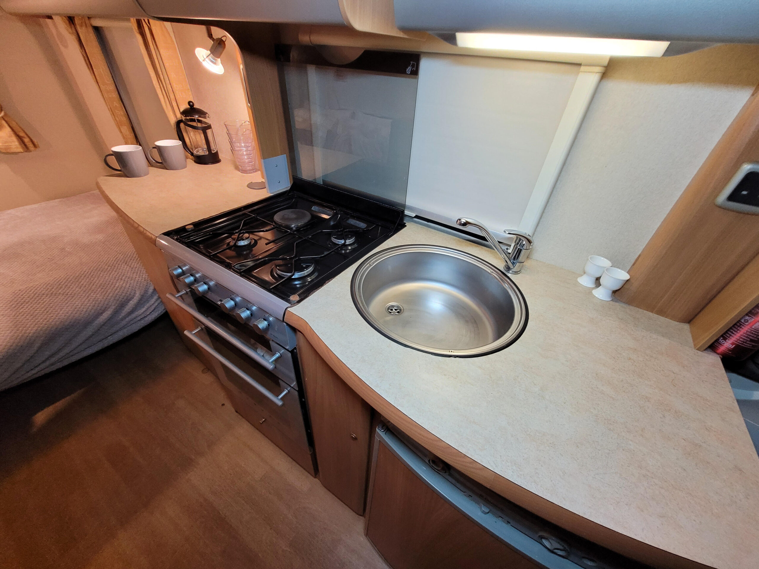 
								Swift Sundance 590RL Motorhome full									