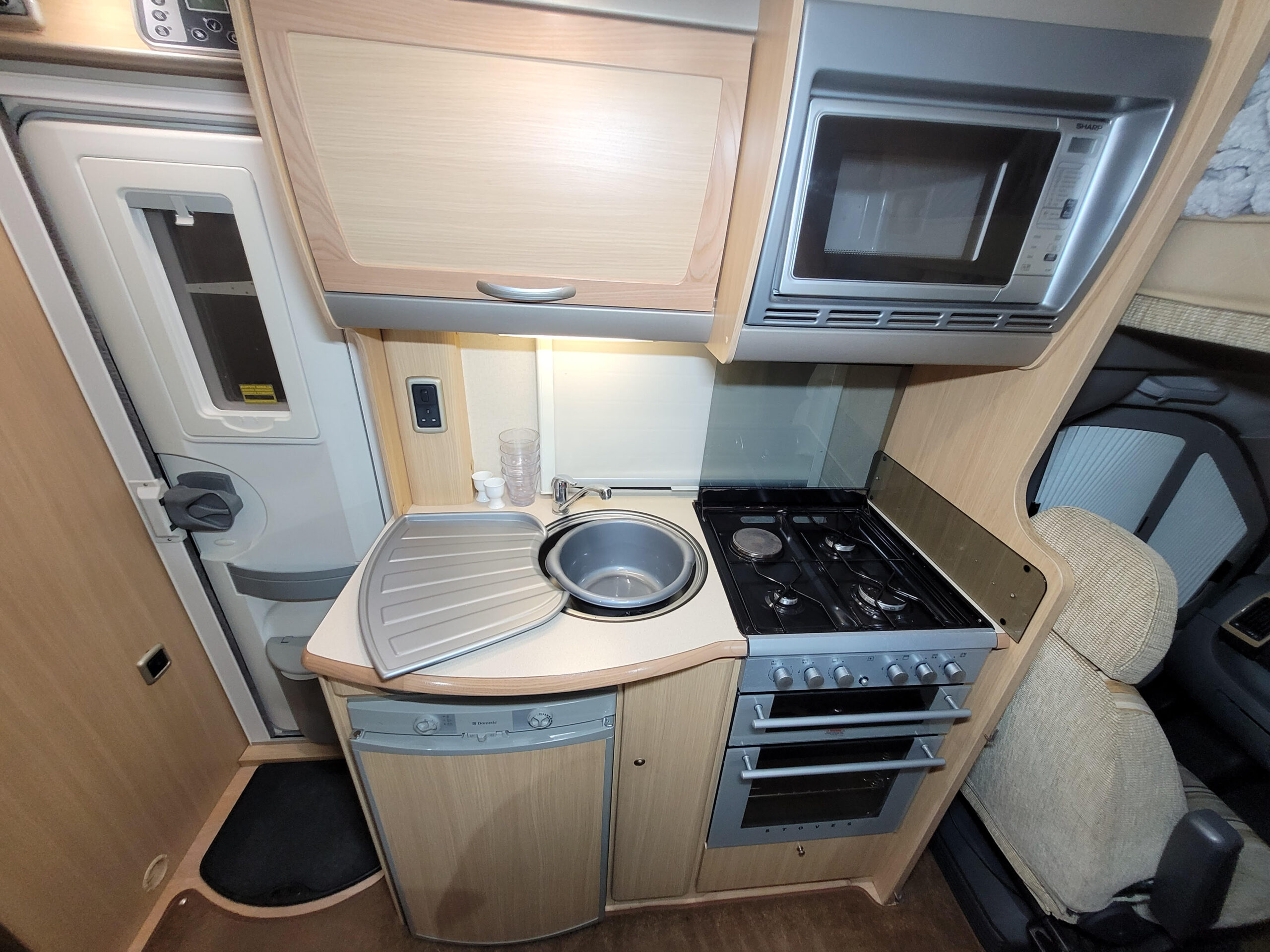 
								FIAT DUCATO-BESSACARR FREESTYLE E495 MOTORHOME full									