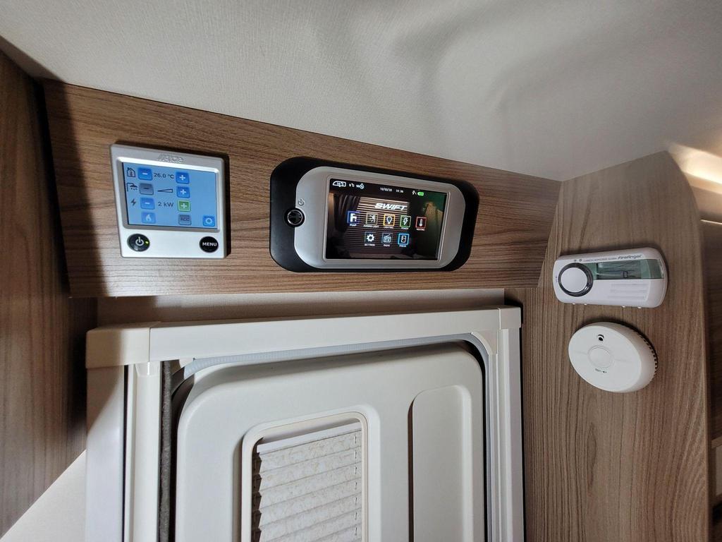 
								Swift Celebration 835 Wide Caravan full									