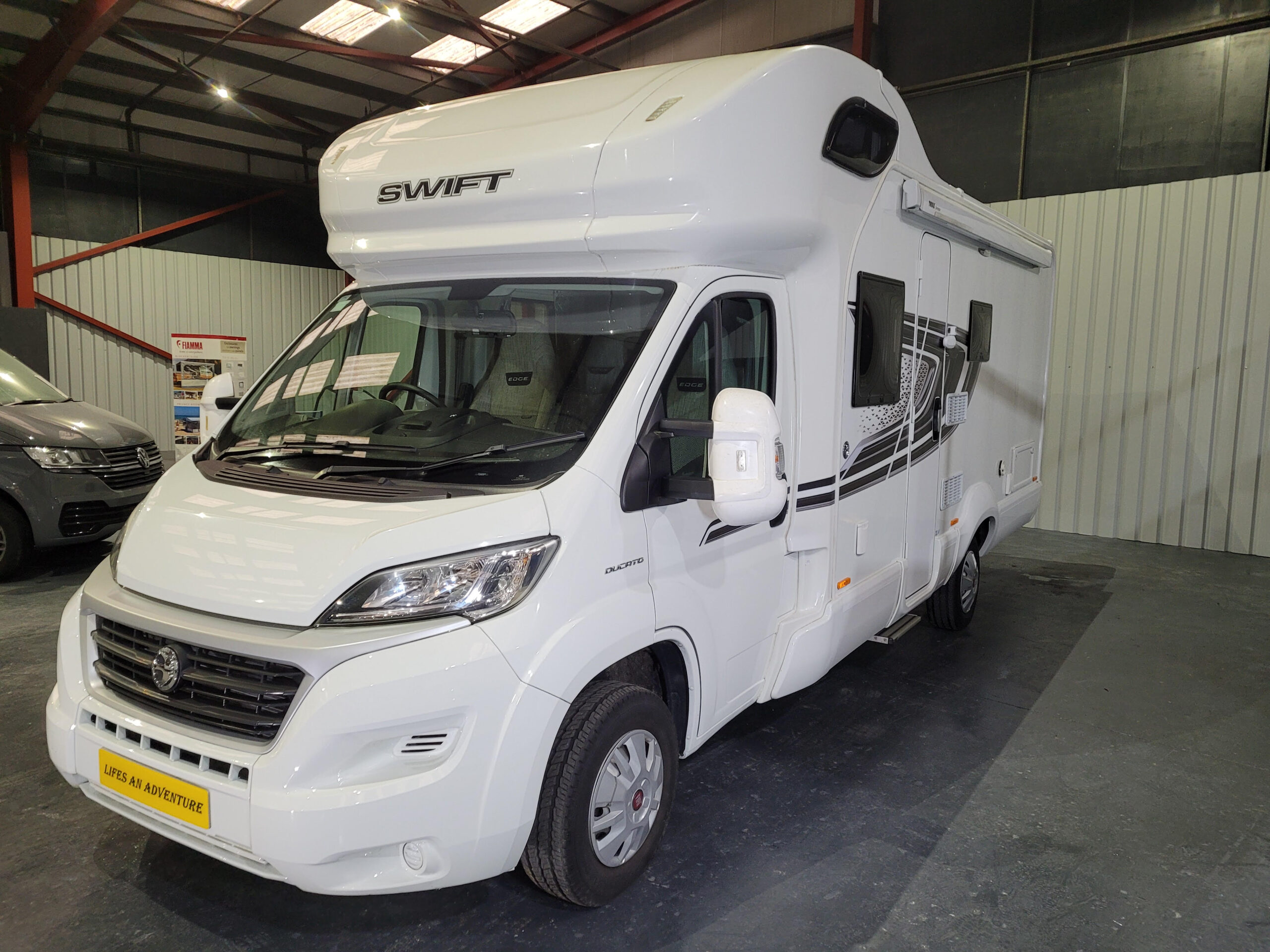 
								Swift Edge 494 Motorhome full									