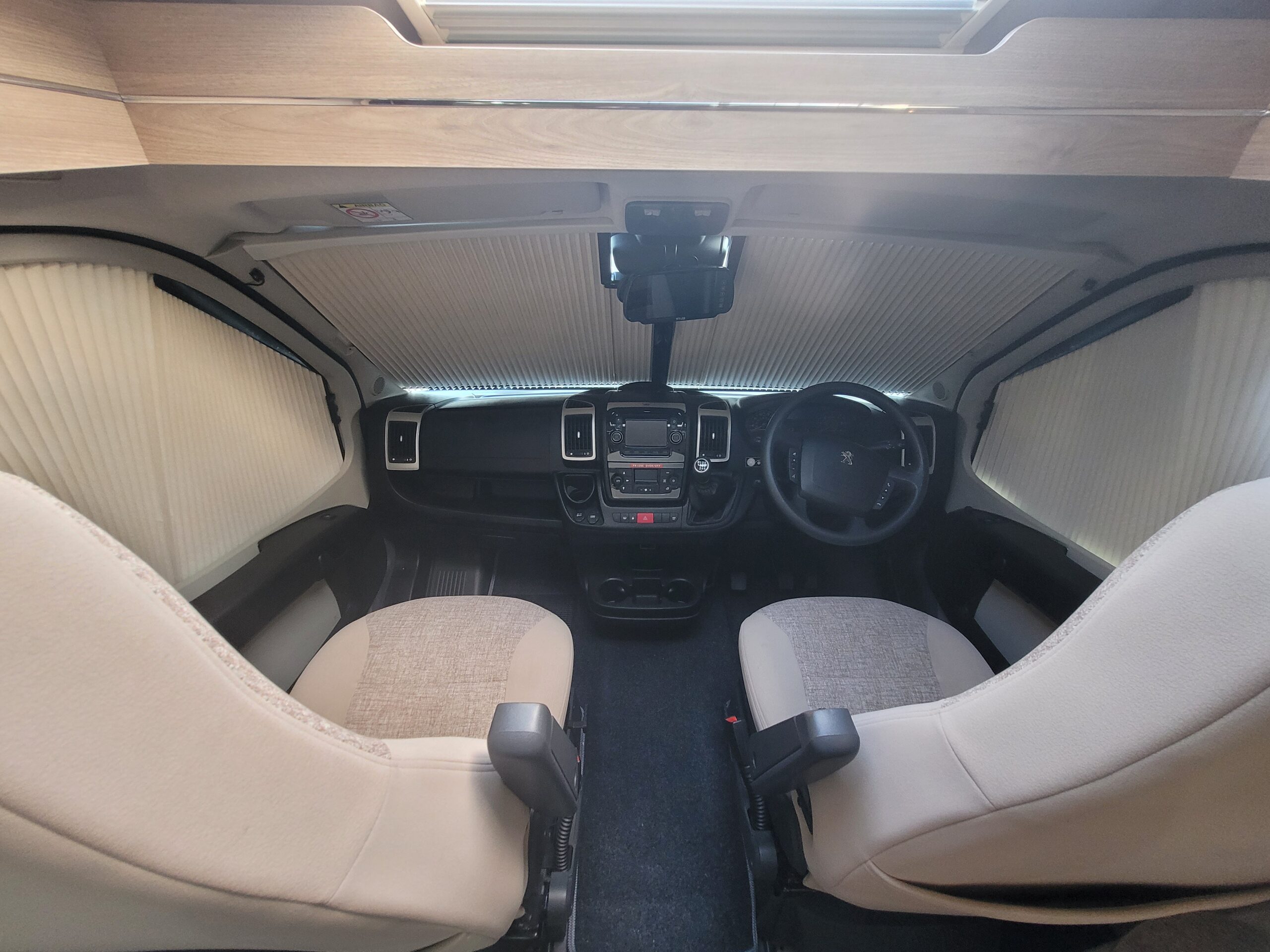 
								Elddis Majestic 135 full									