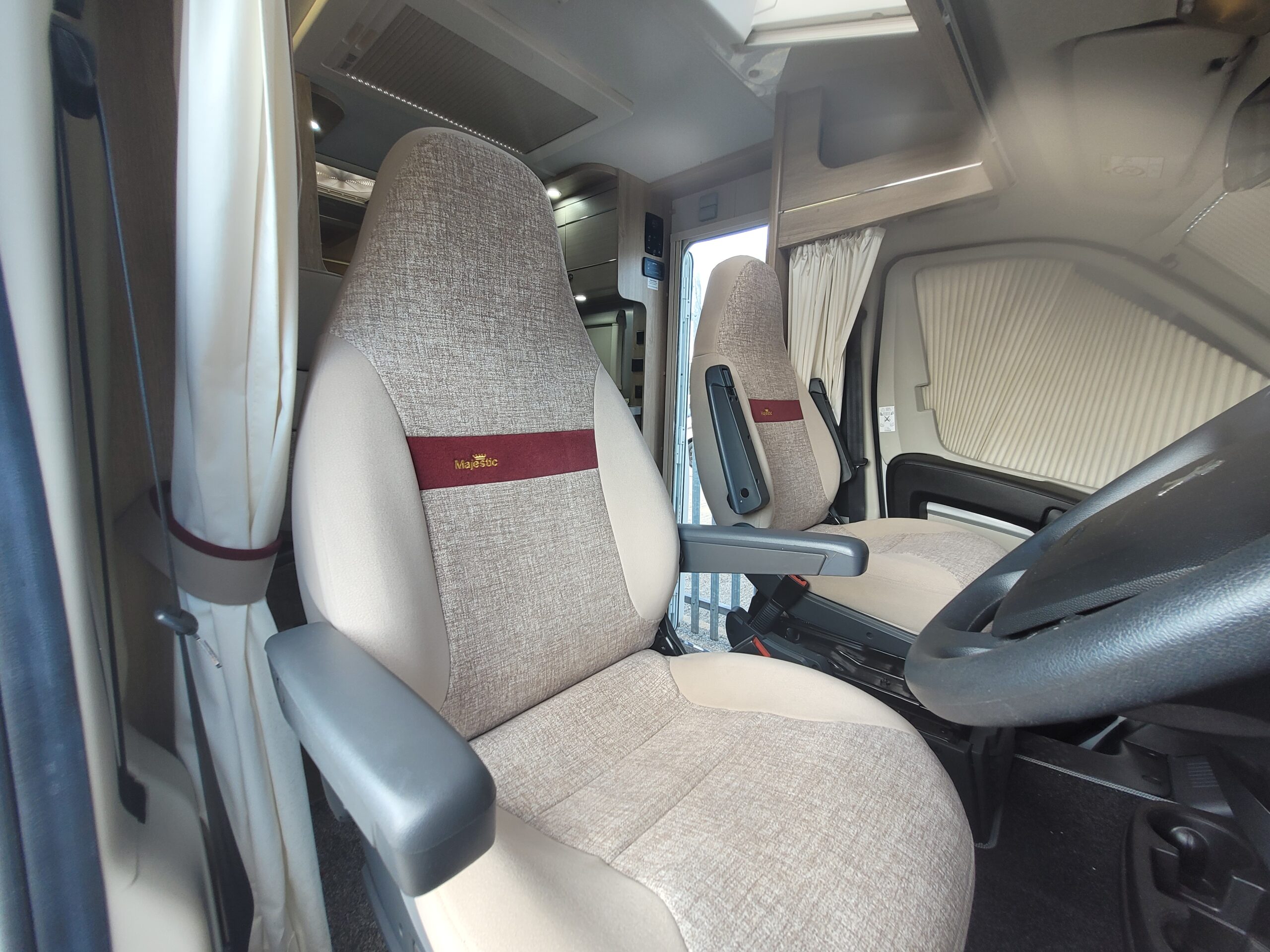 
								Elddis Majestic 135 full									