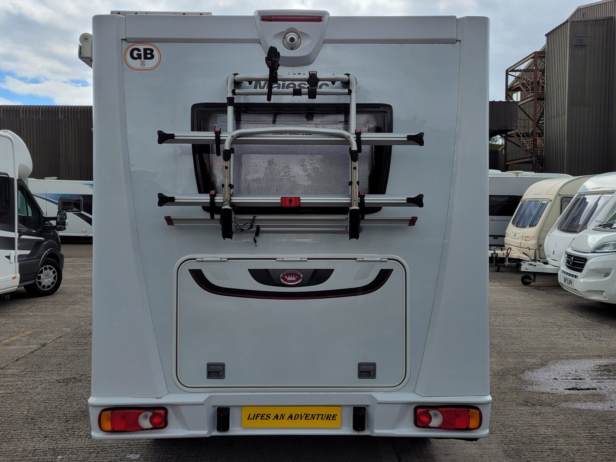 
								Elddis Majestic 135 full									