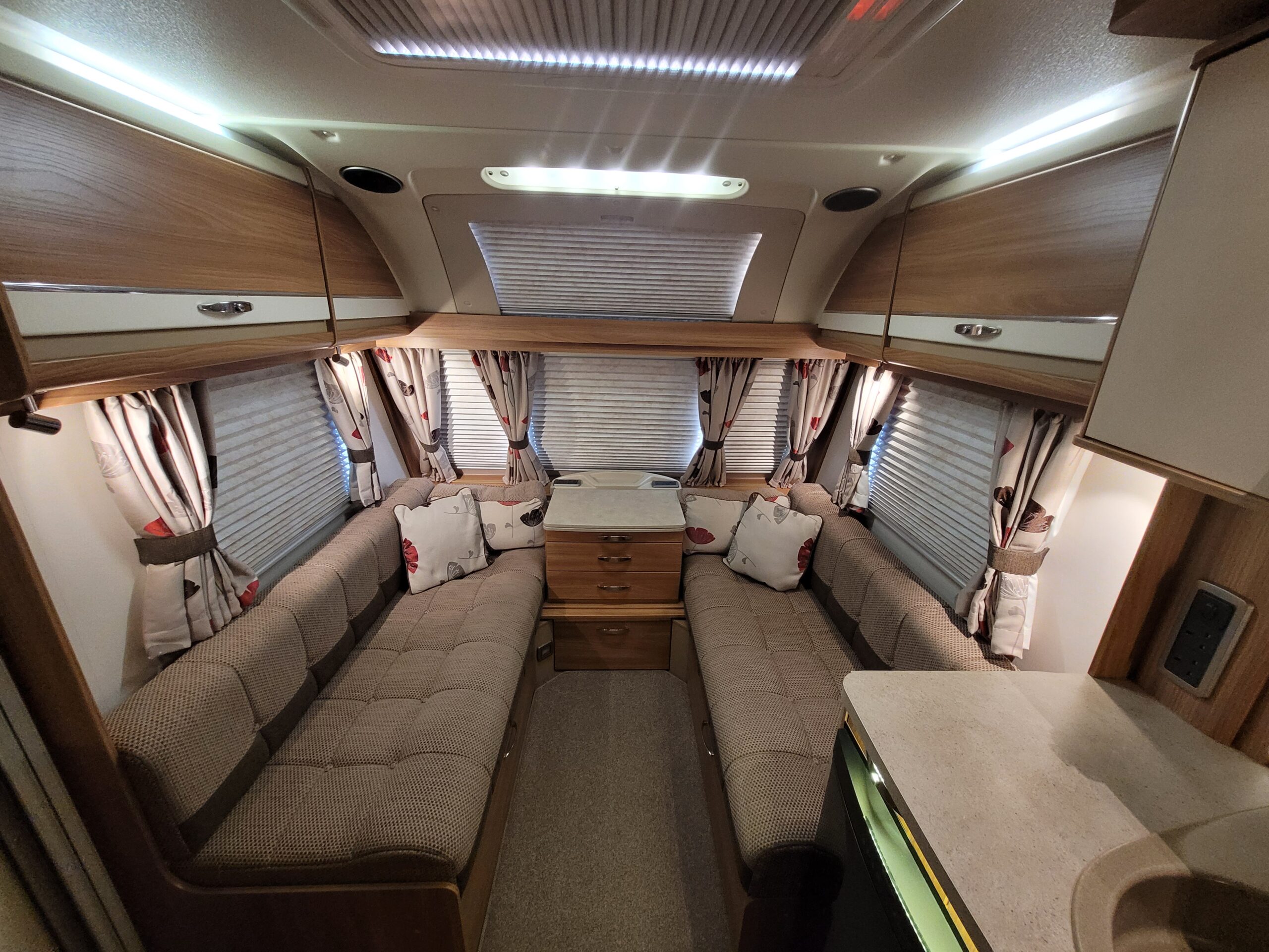 
								Swift Challenger 580 SE full									