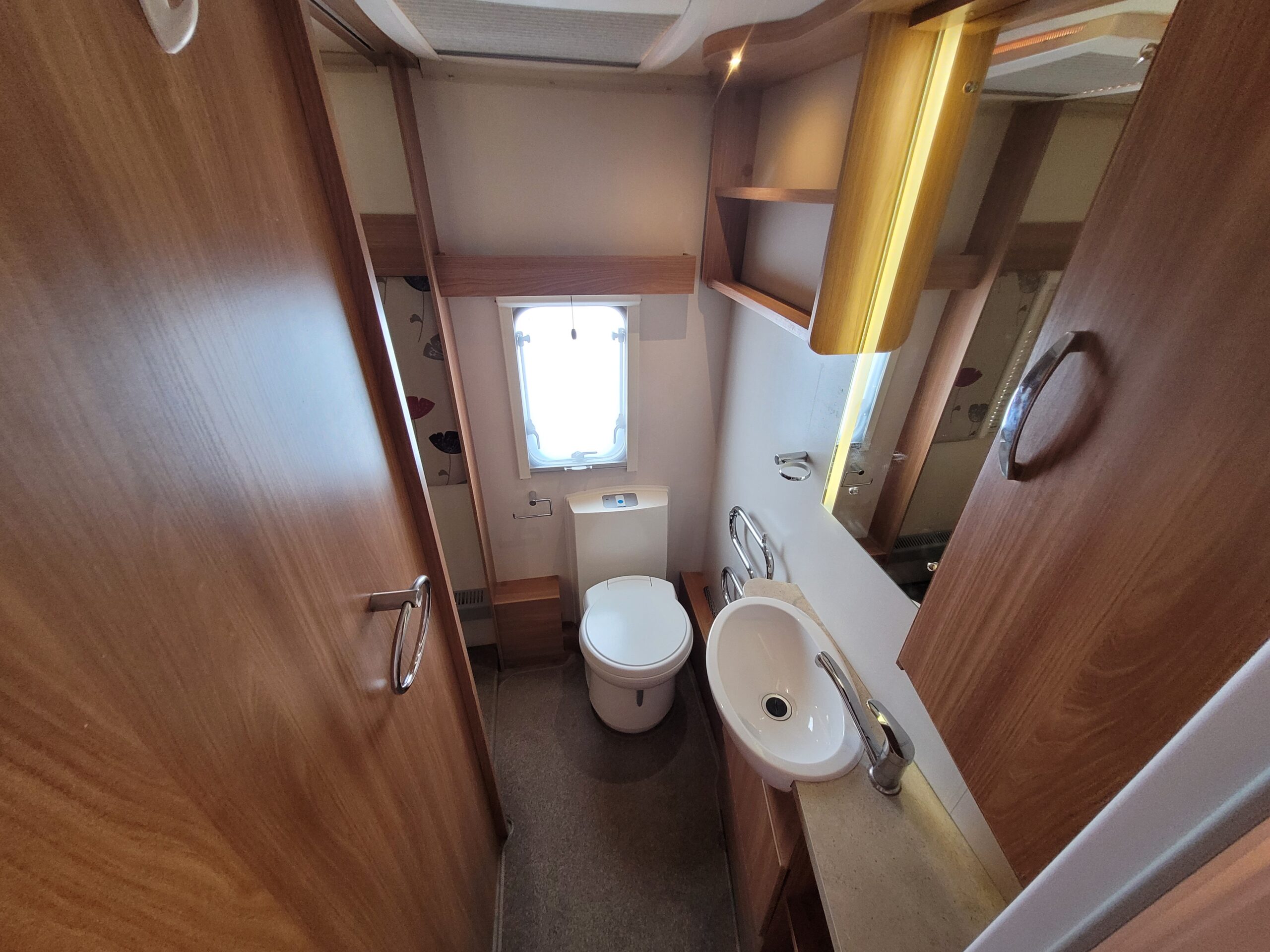 
								Swift Challenger 580 SE full									