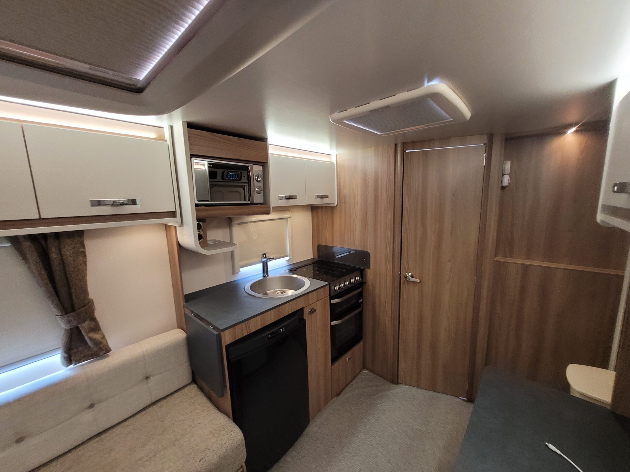 
								Swift Sprite Alpine 2 full									