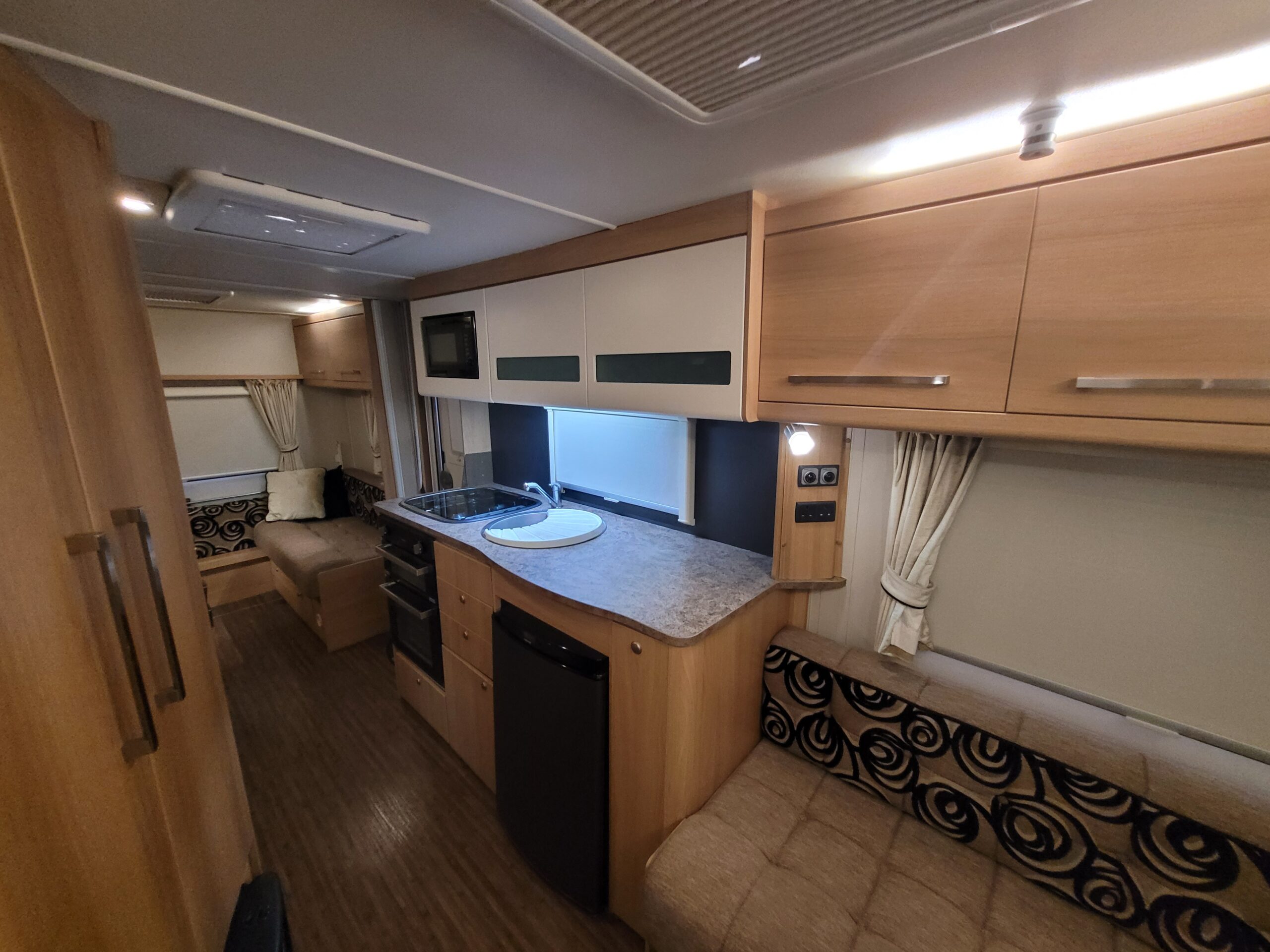 
								Elddis Avante 515 full									