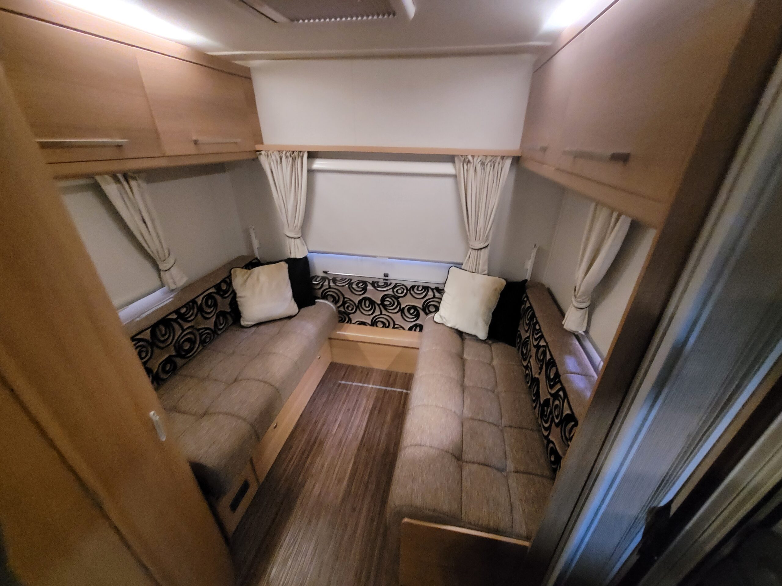 
								Elddis Avante 515 full									