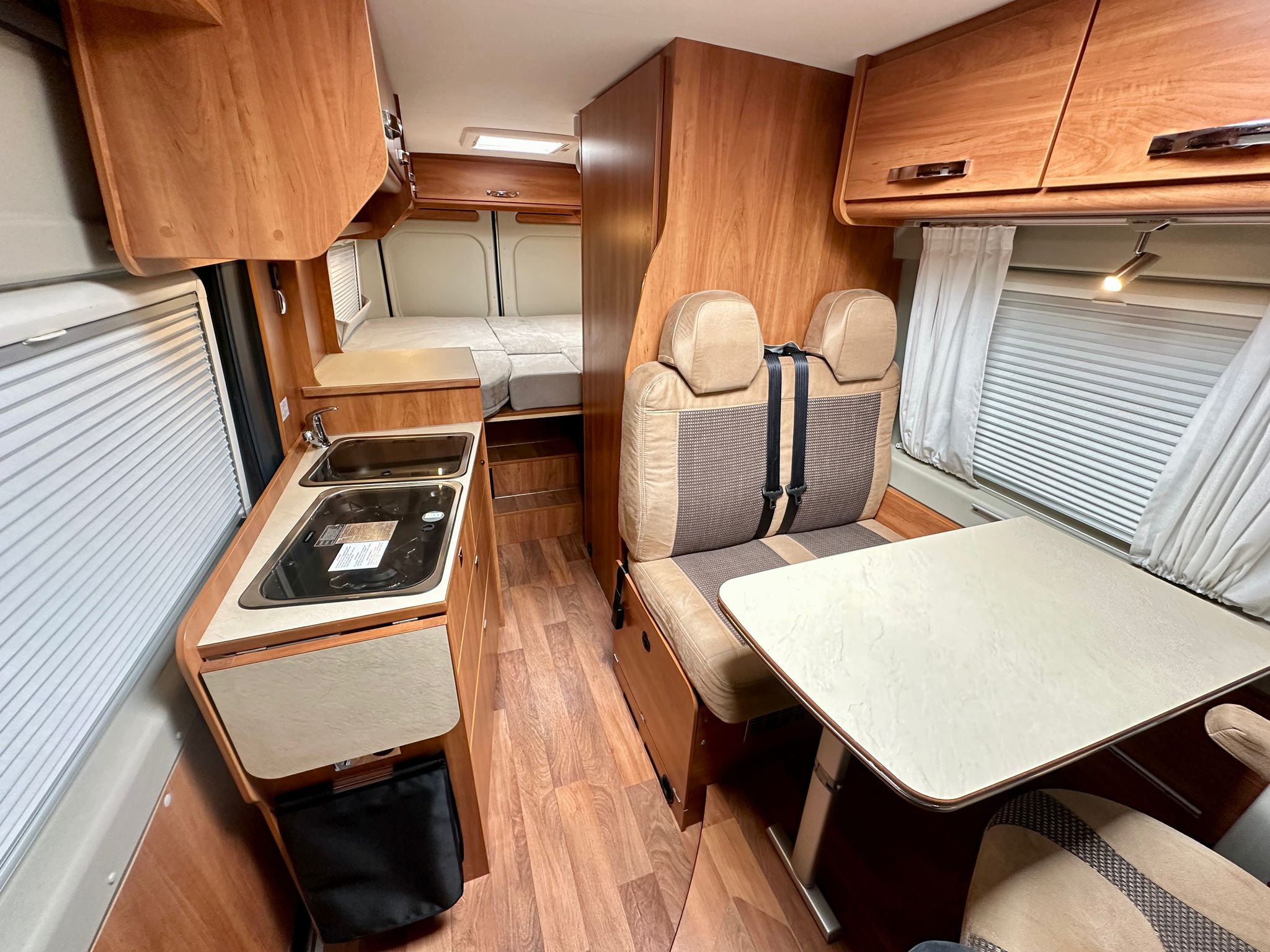 
								Globecar Campscout B Campervan full									