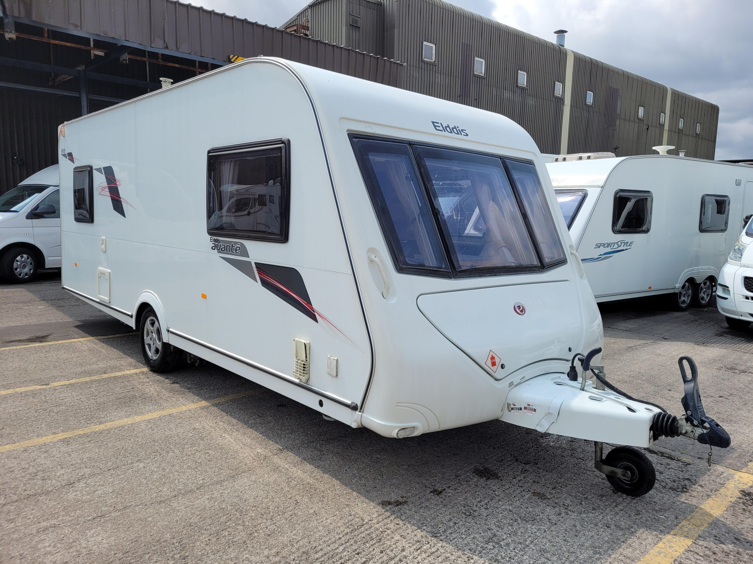 
								Elddis Avante 515 full									
