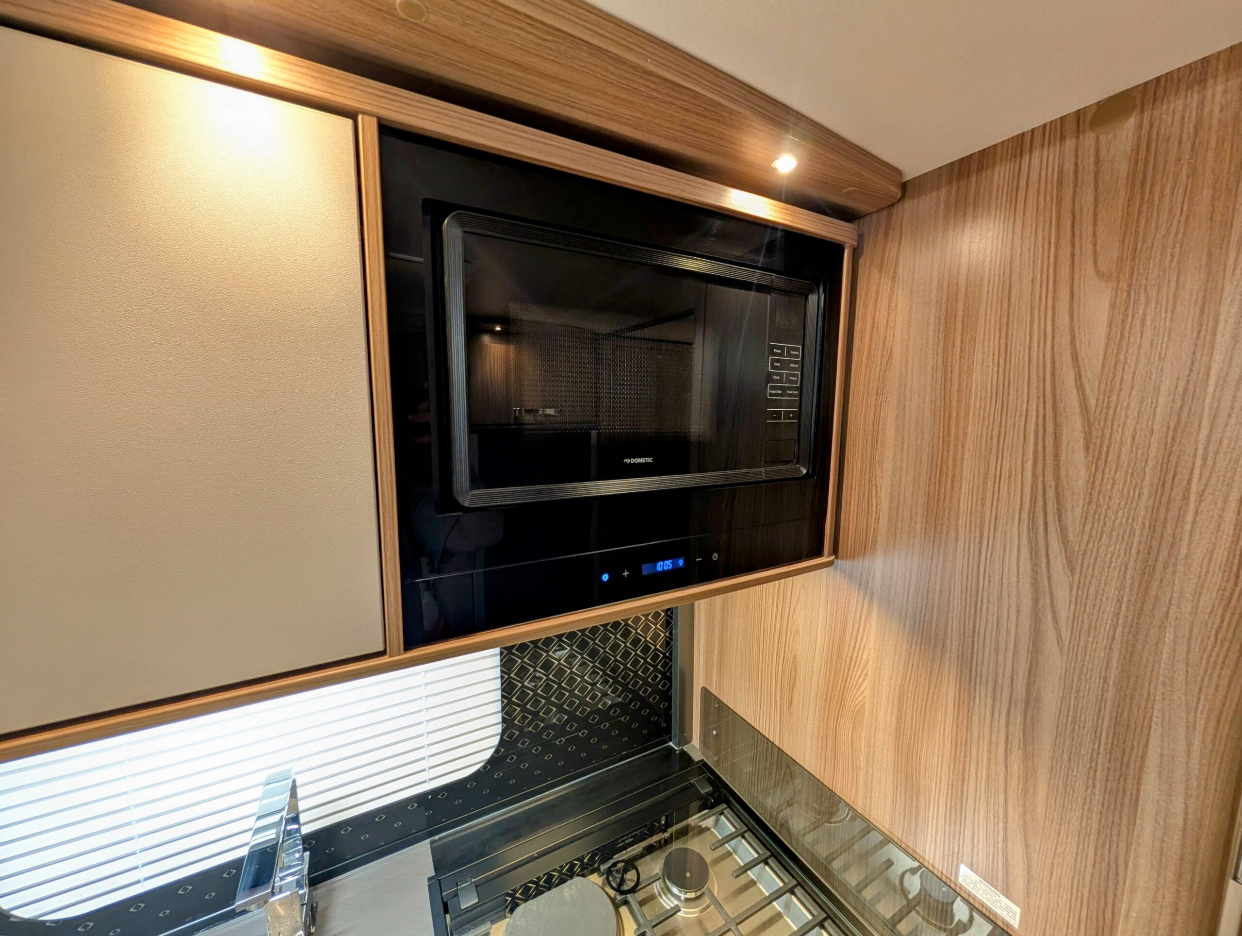
								Swift Elegance 845 full									