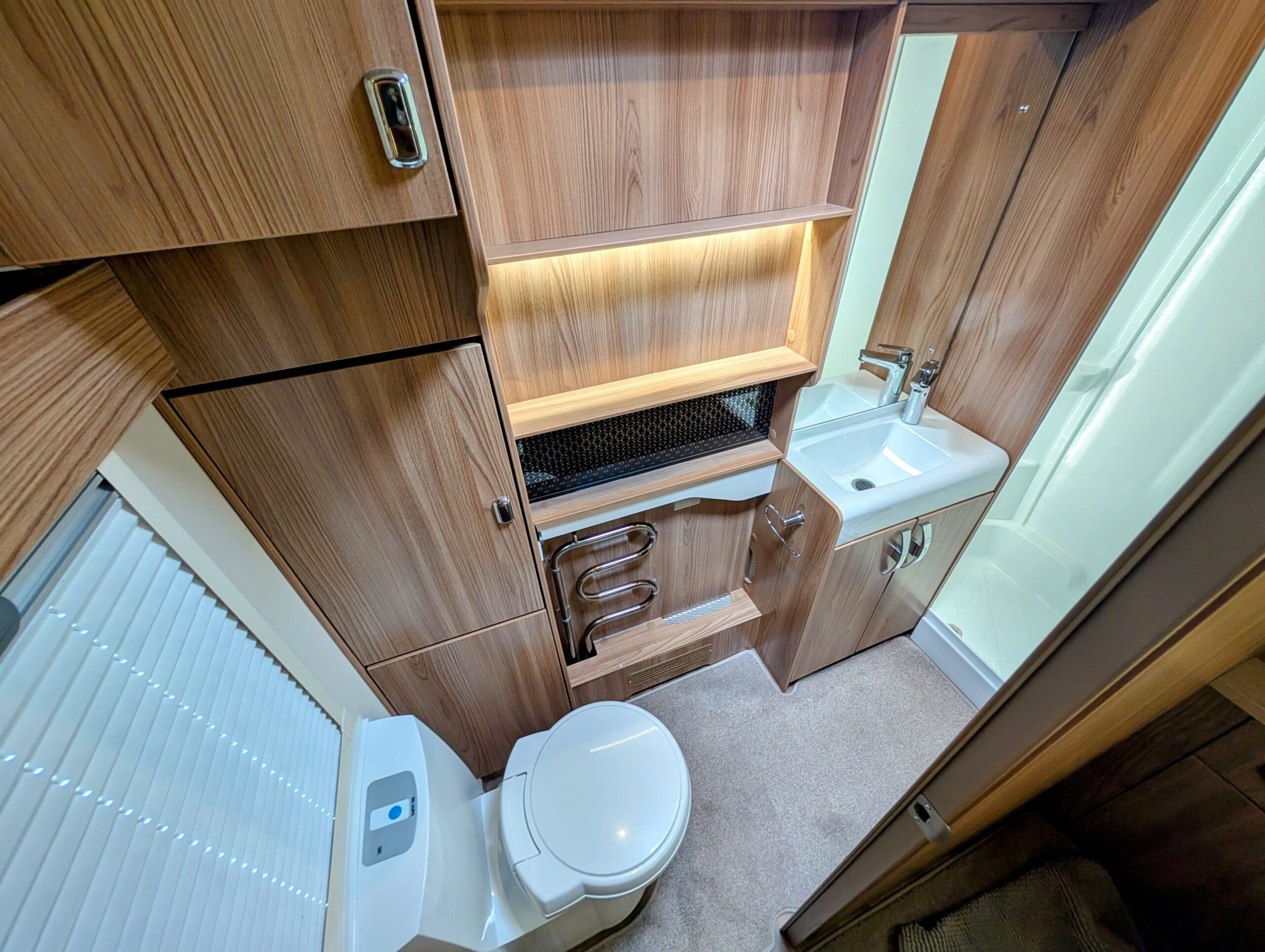 
								Swift Elegance 845 full									