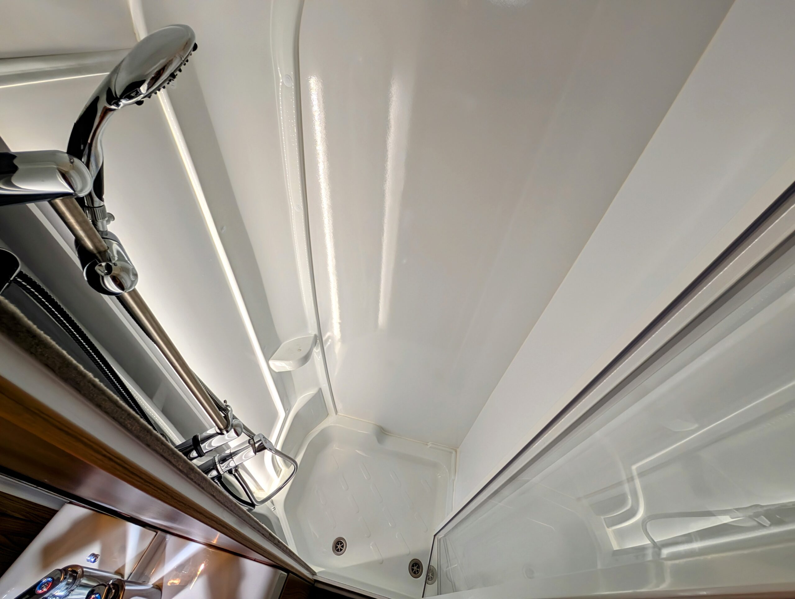 
								Swift Elegance 845 full									