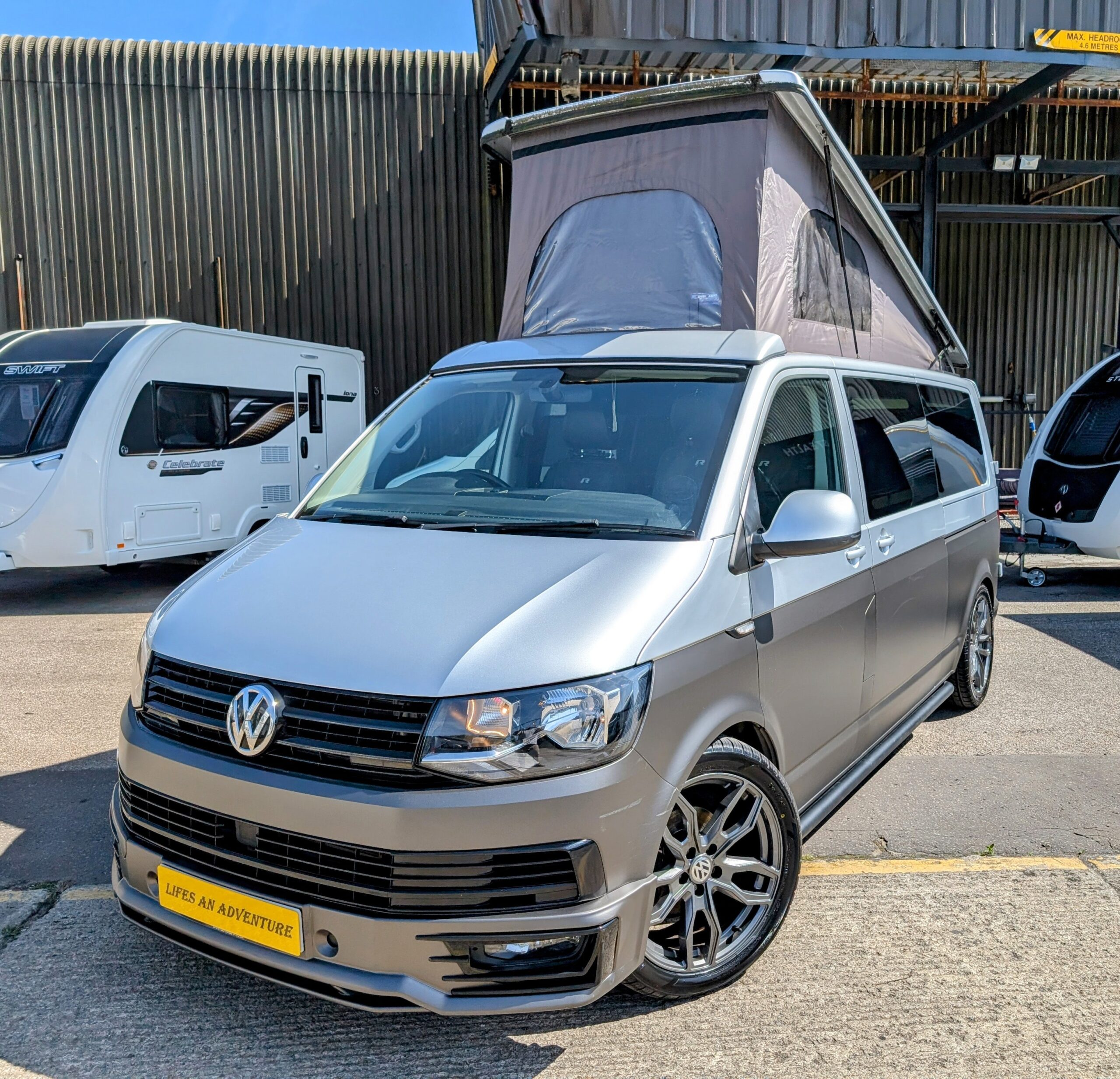 
								Volkswagen Transporter full									