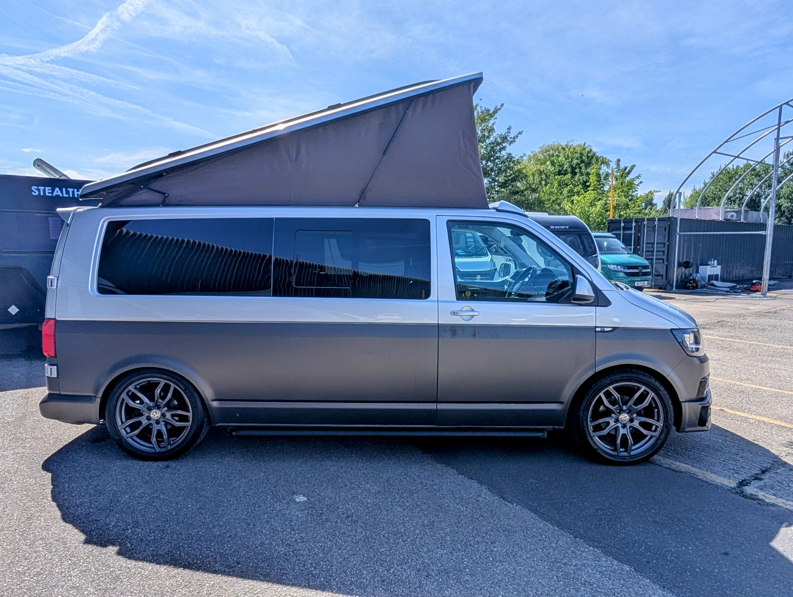 
								Volkswagen Transporter full									