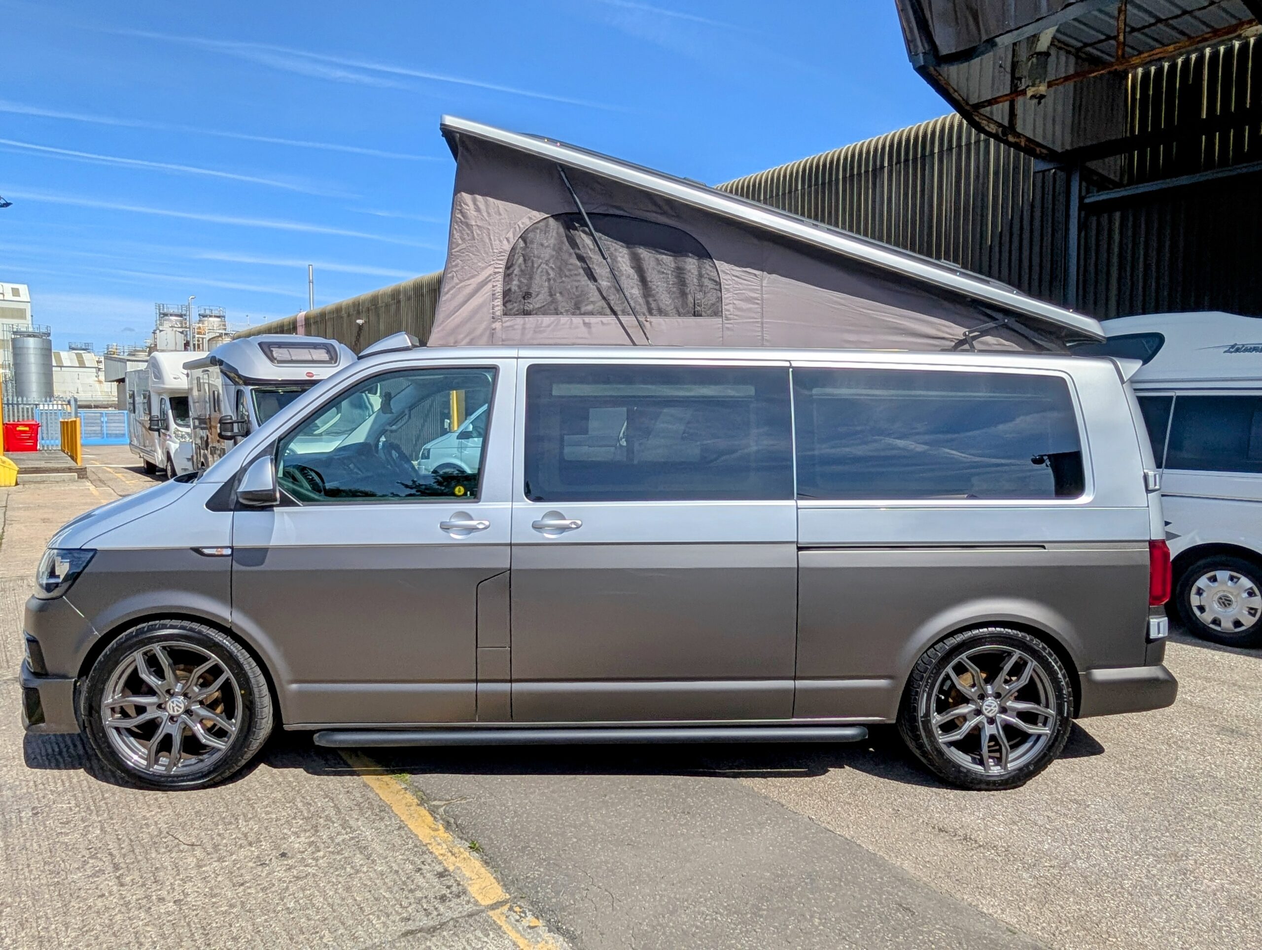 
								Volkswagen Transporter full									