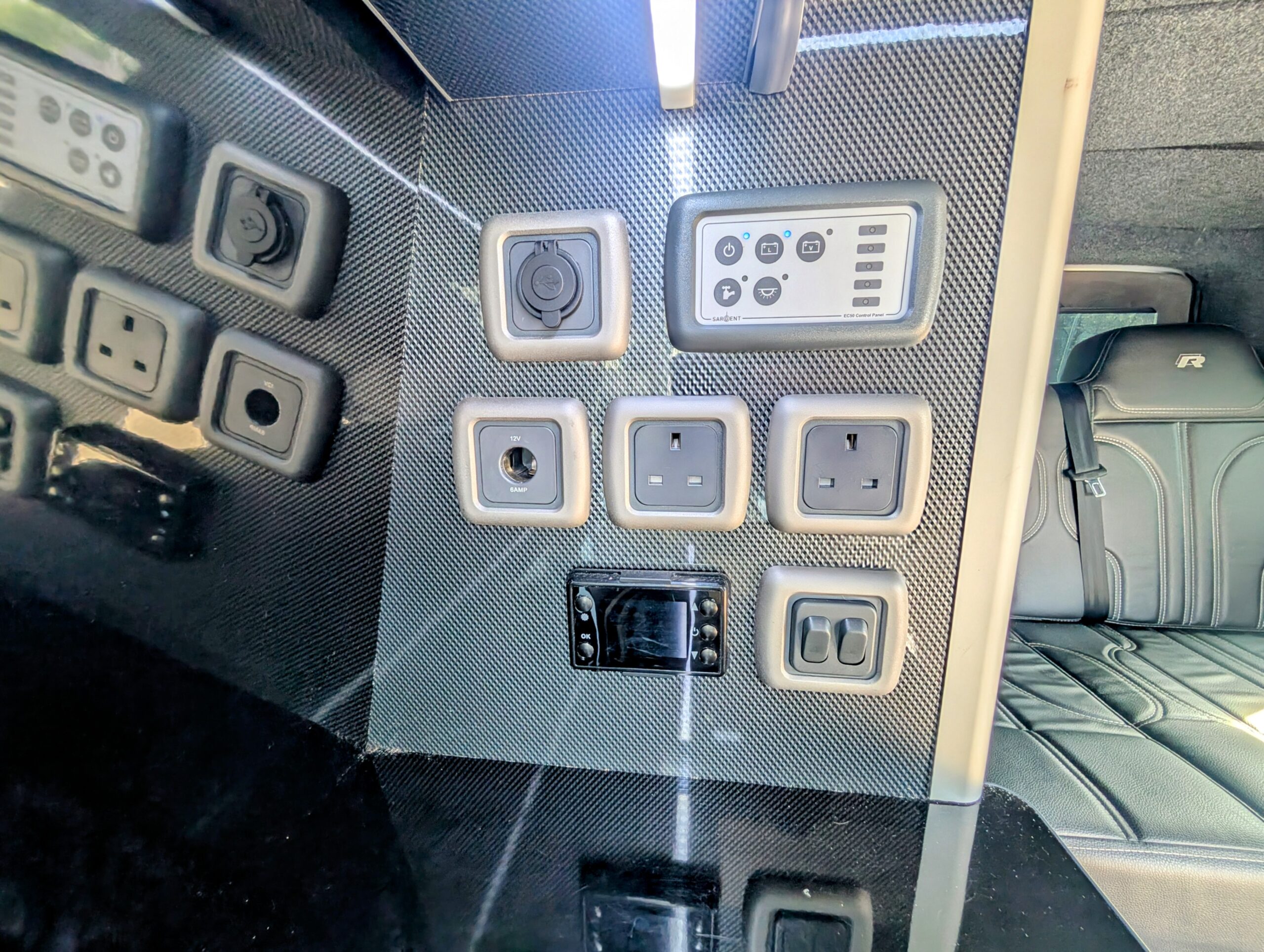 
								Volkswagen Transporter full									
