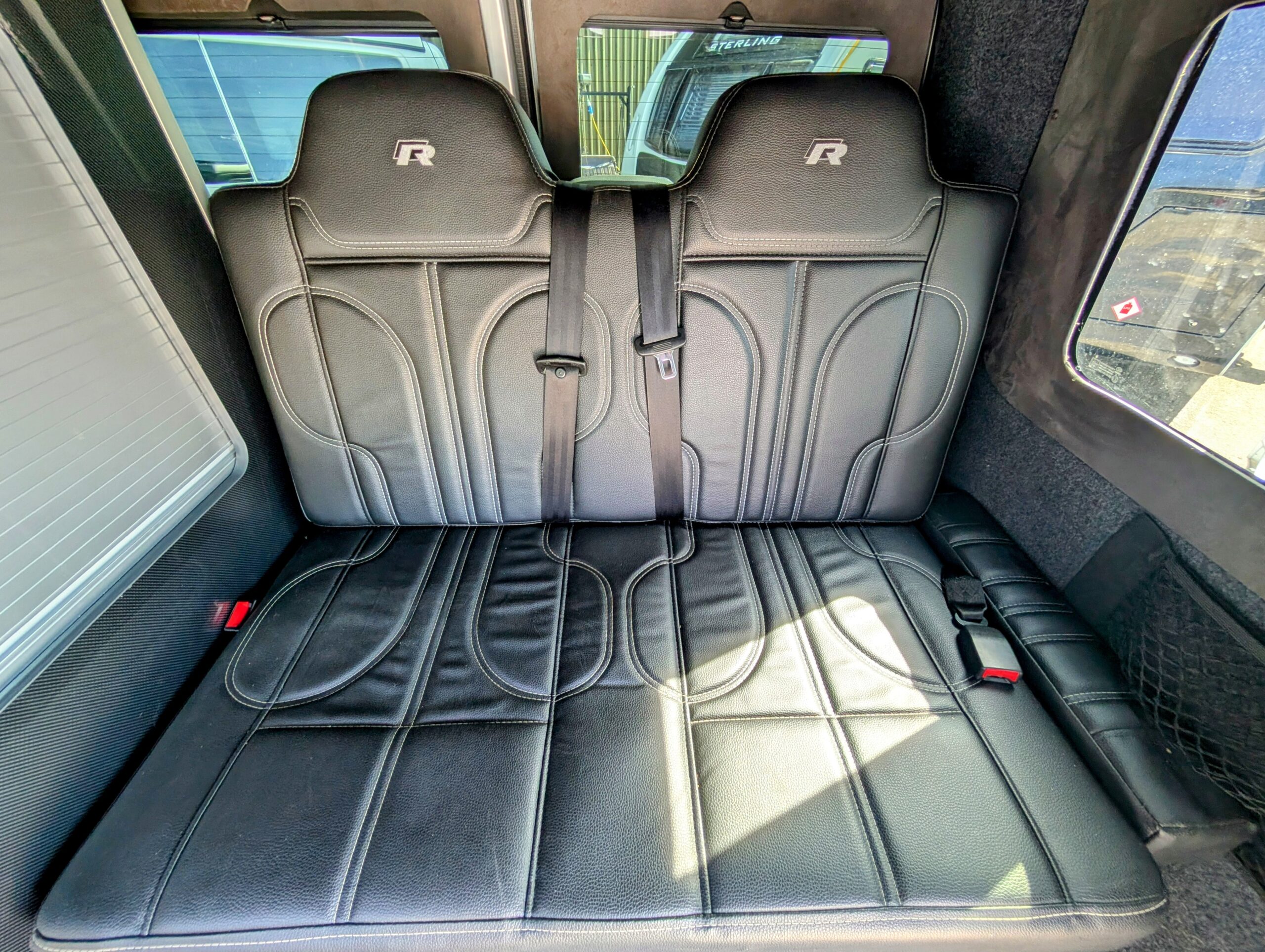 
								Volkswagen Transporter full									