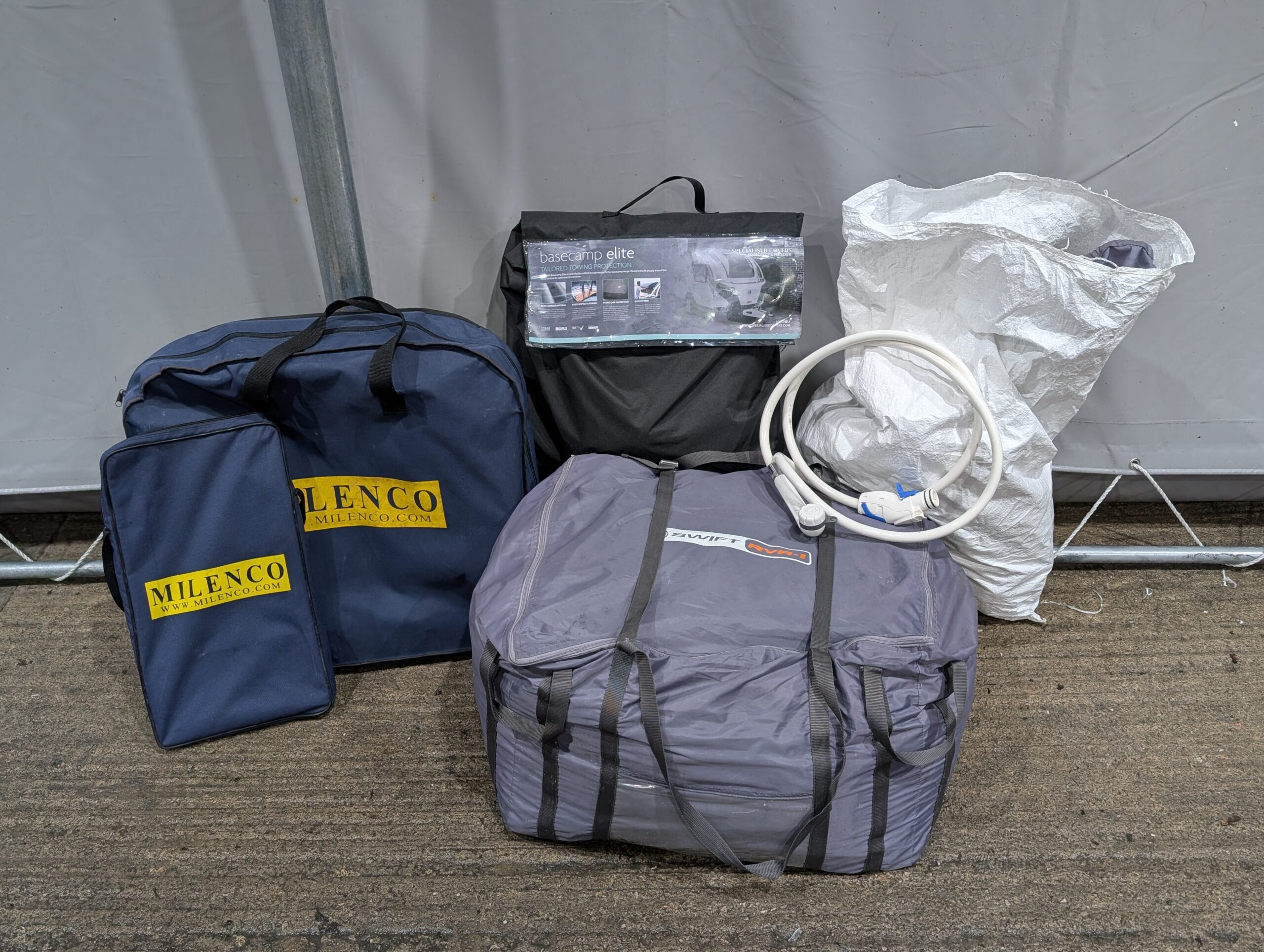 
								Swift BaseCamp Plus full									