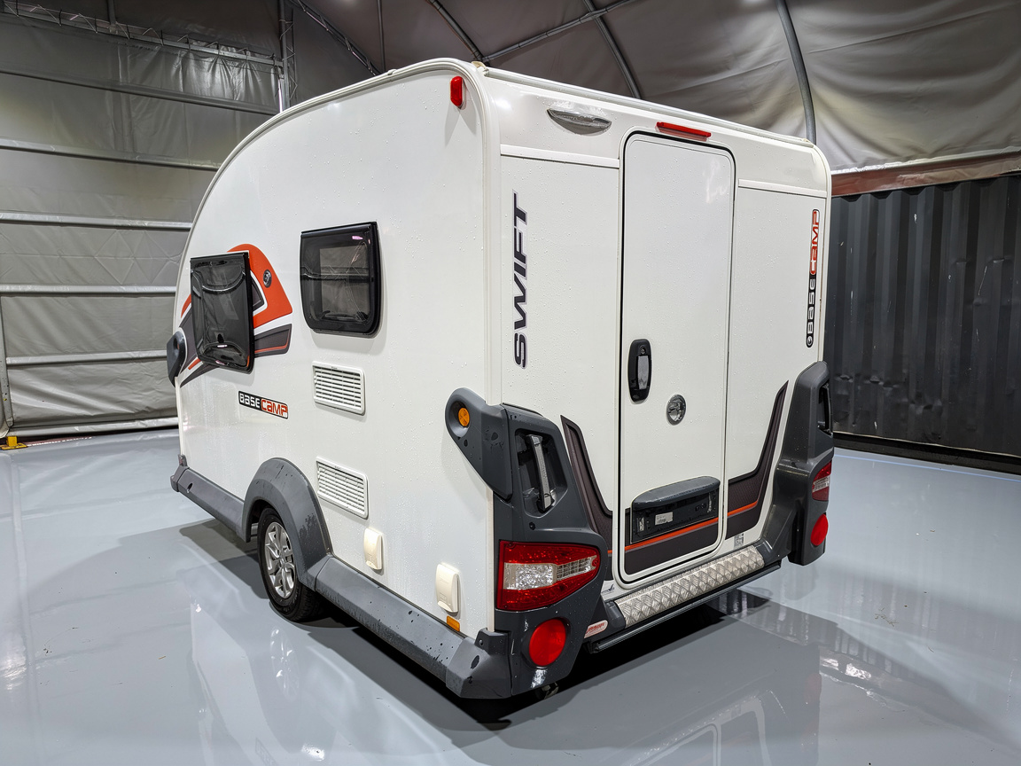 
								Swift BaseCamp Plus full									