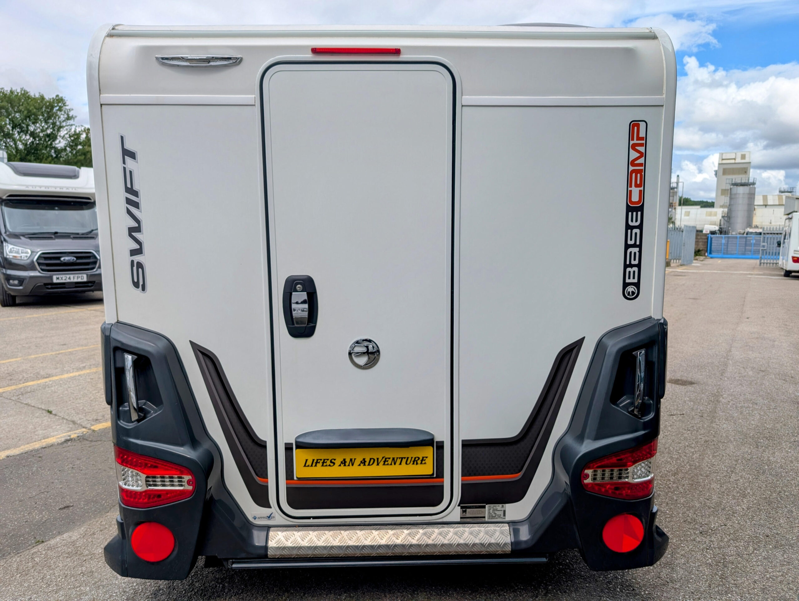 
								Swift BaseCamp Plus full									