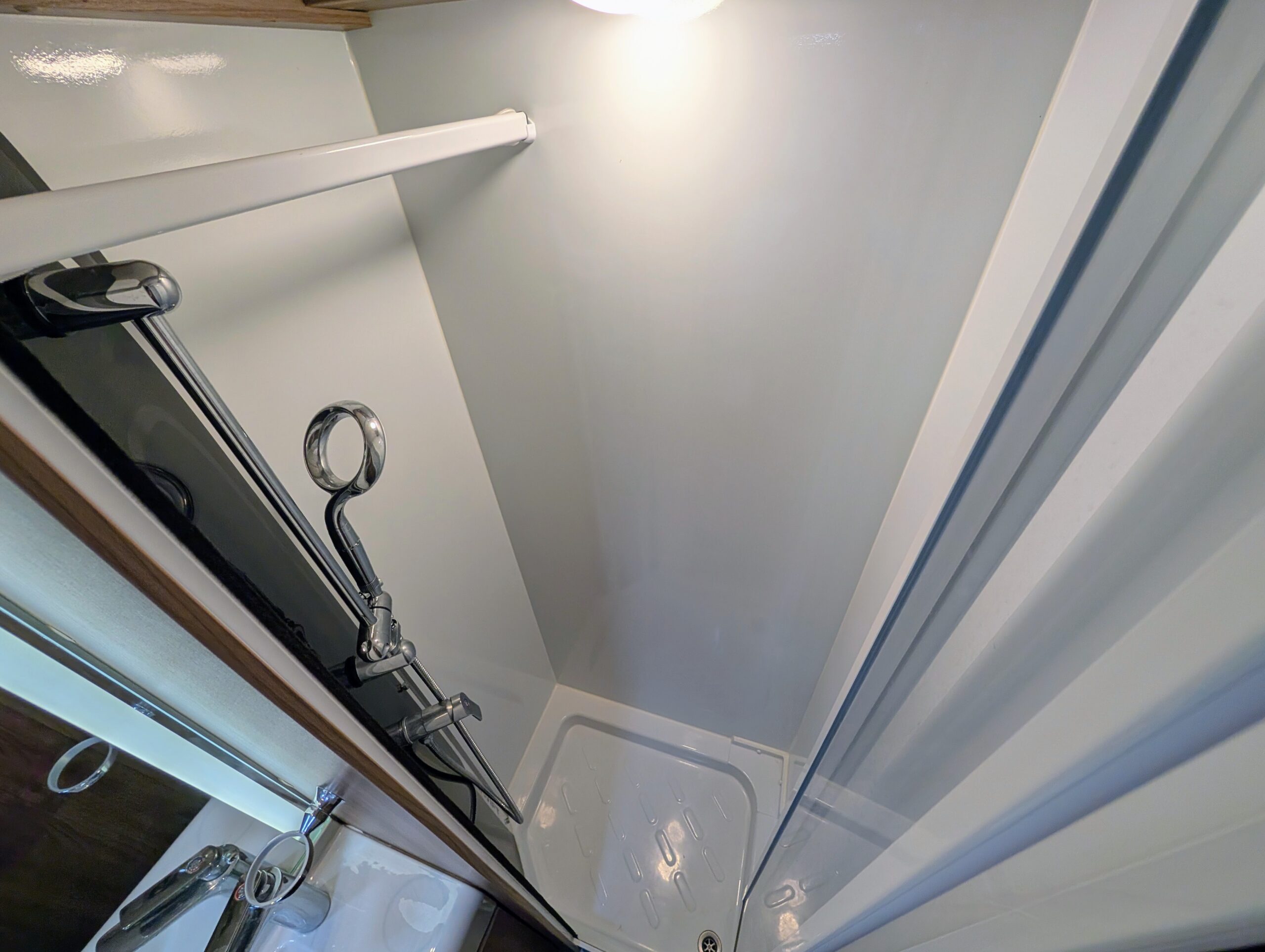 
								Swift Celeste 645 SE full									