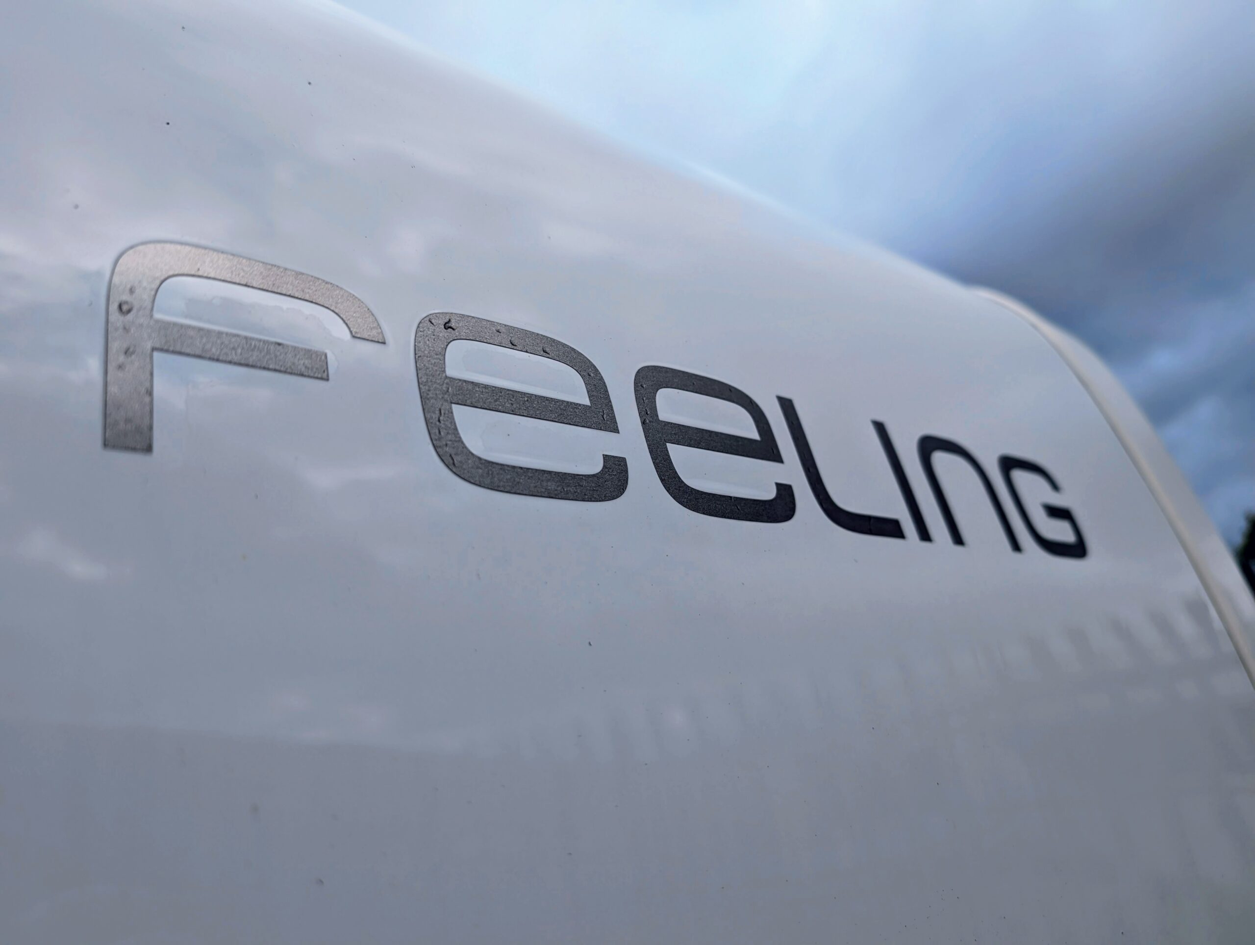 
								Eriba Feeling 442 full									