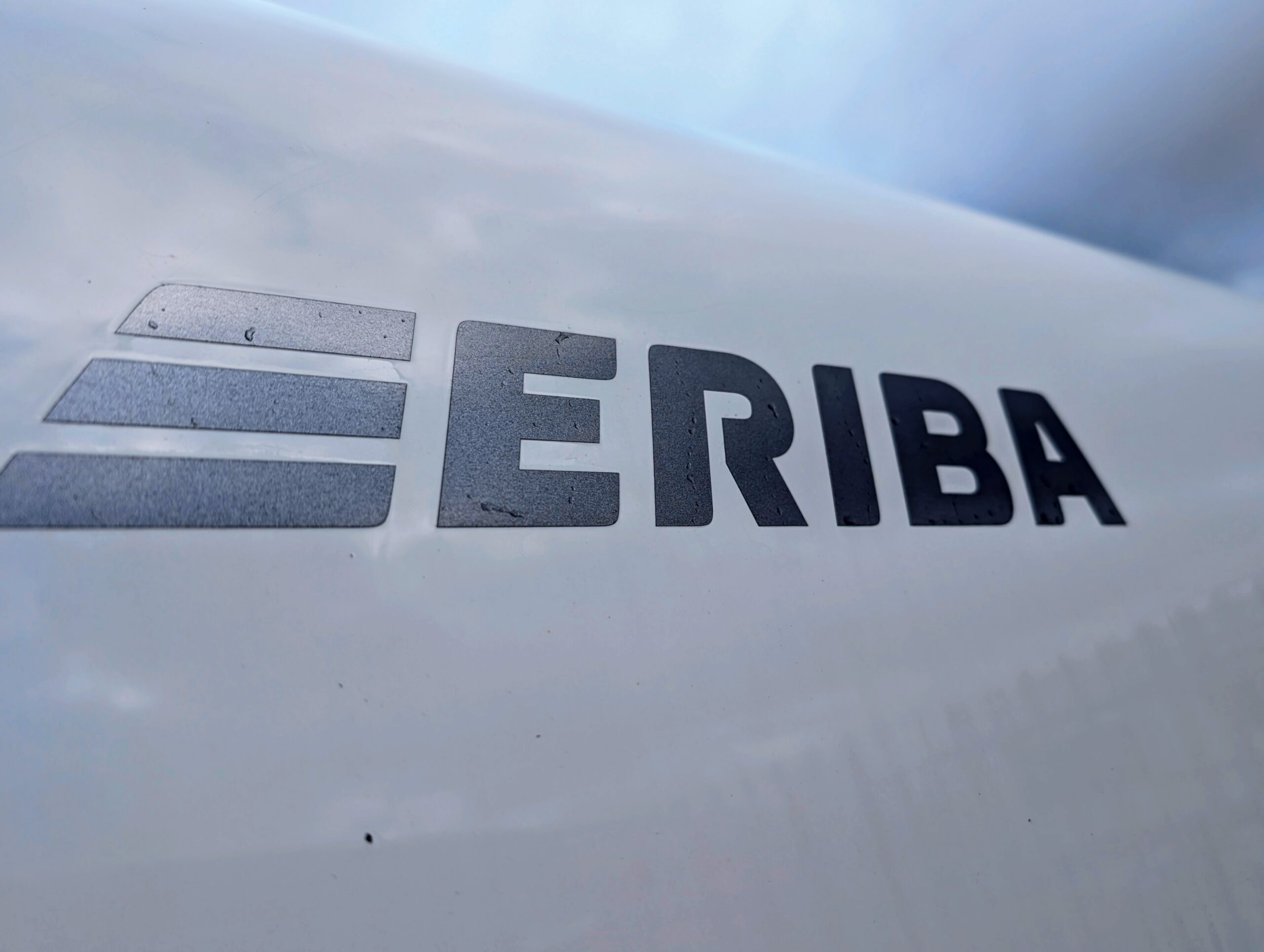 
								Eriba Feeling 442 full									