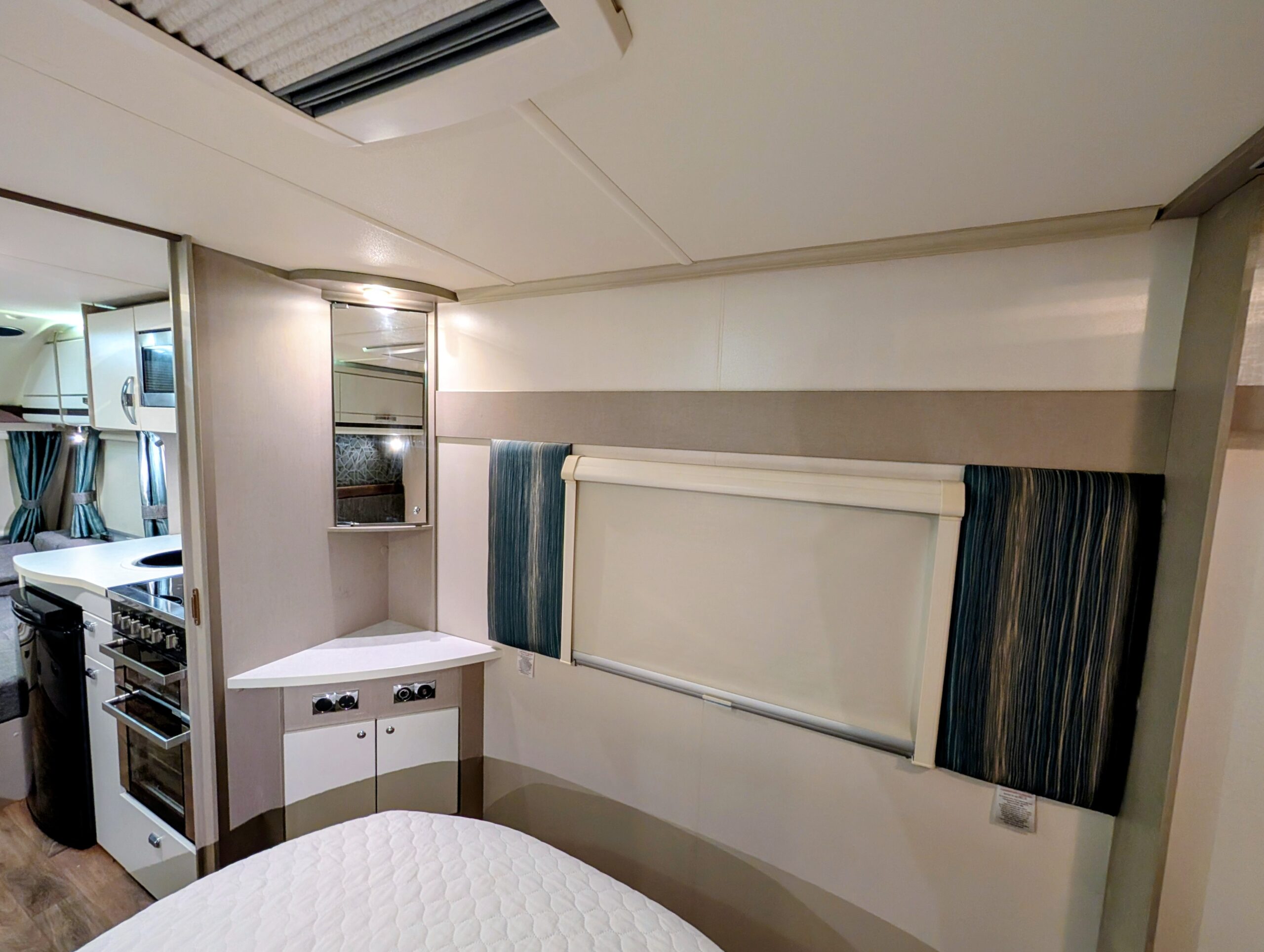 
								Sterling Eccles Sport 584 full									